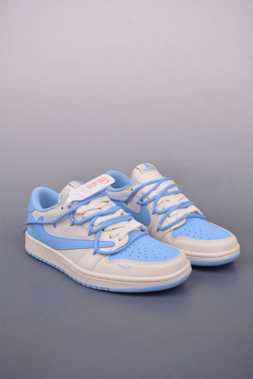 Fragment x Travis Scott x Nike Air Jordan 1 Low - Image 1