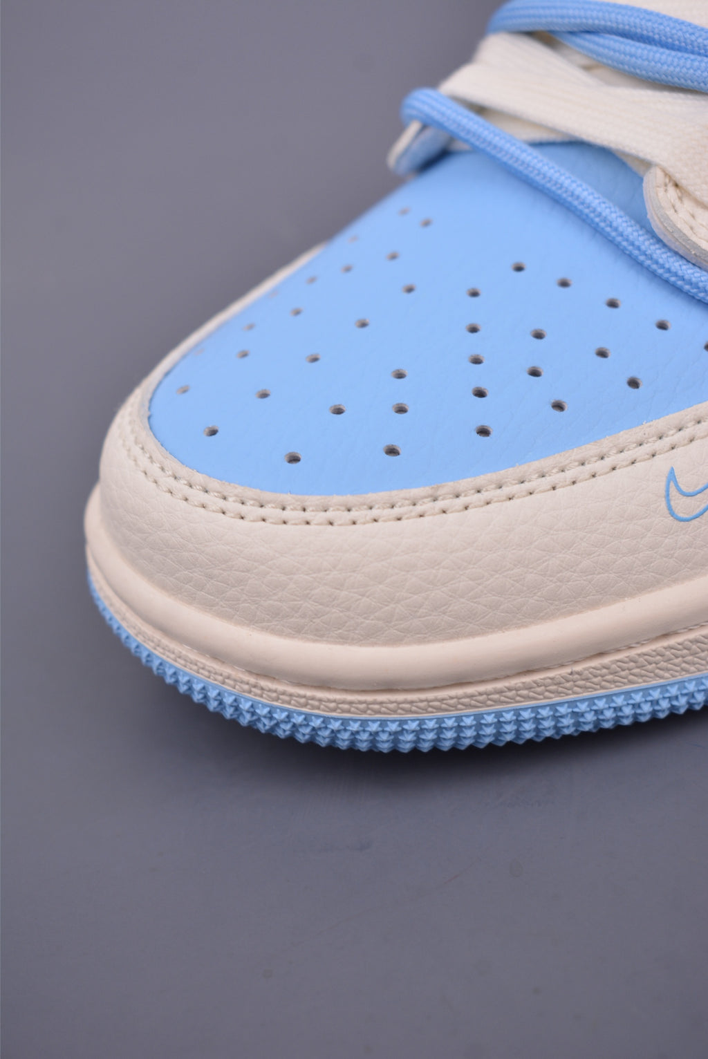 Fragment x Travis Scott x Nike Air Jordan 1 Low - Image 6