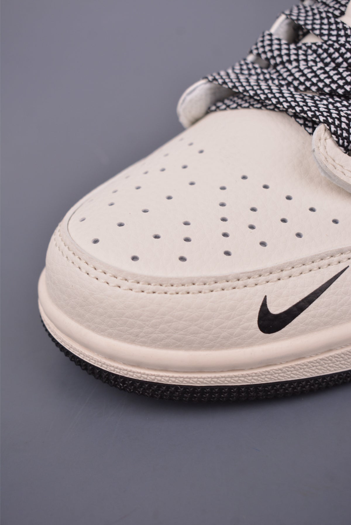 Fragment x Travis Scott x Nike Air Jordan 1 Low - Image 6