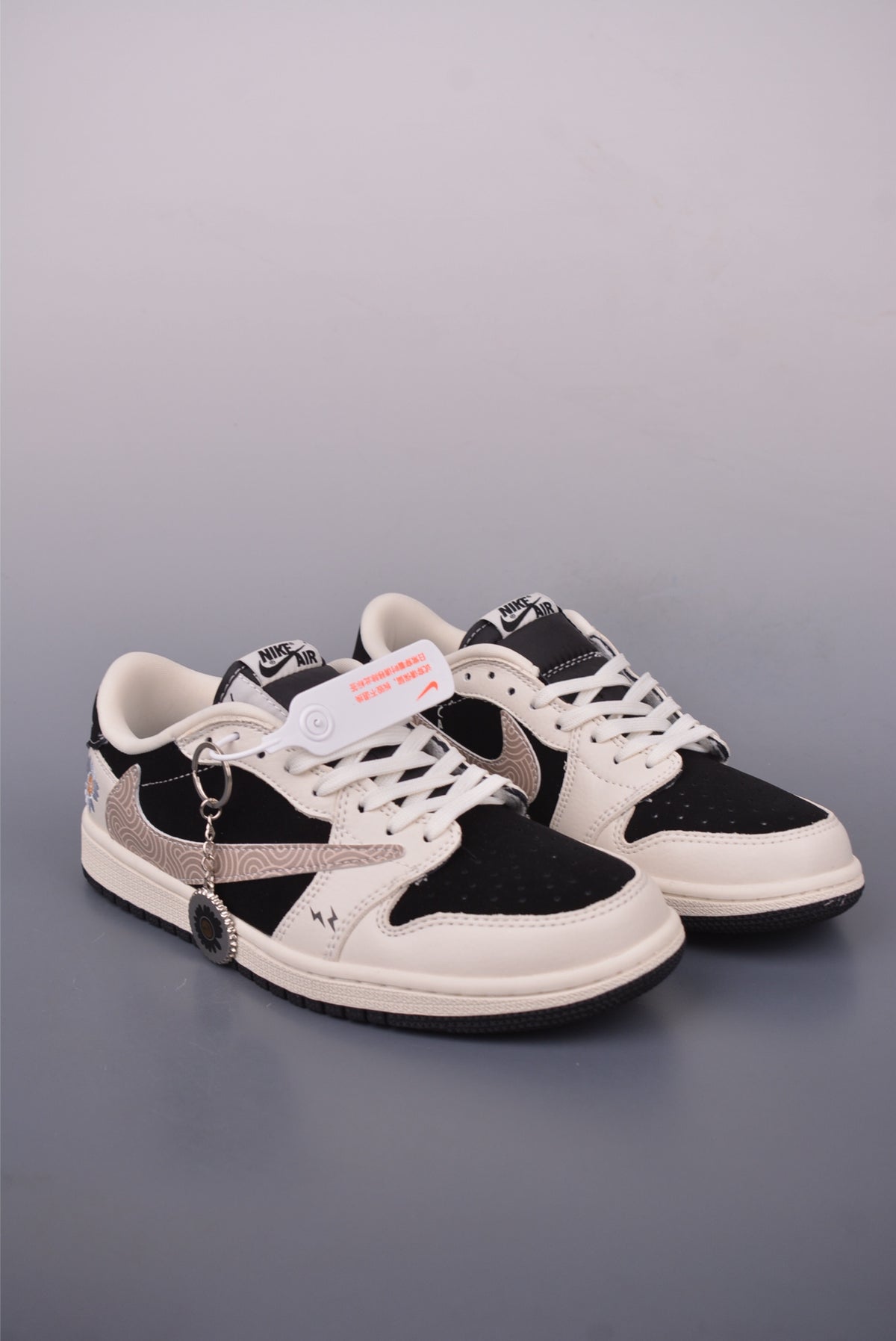 Fragment x Travis Scott x Nike Air Jordan 1 Low - Image 1