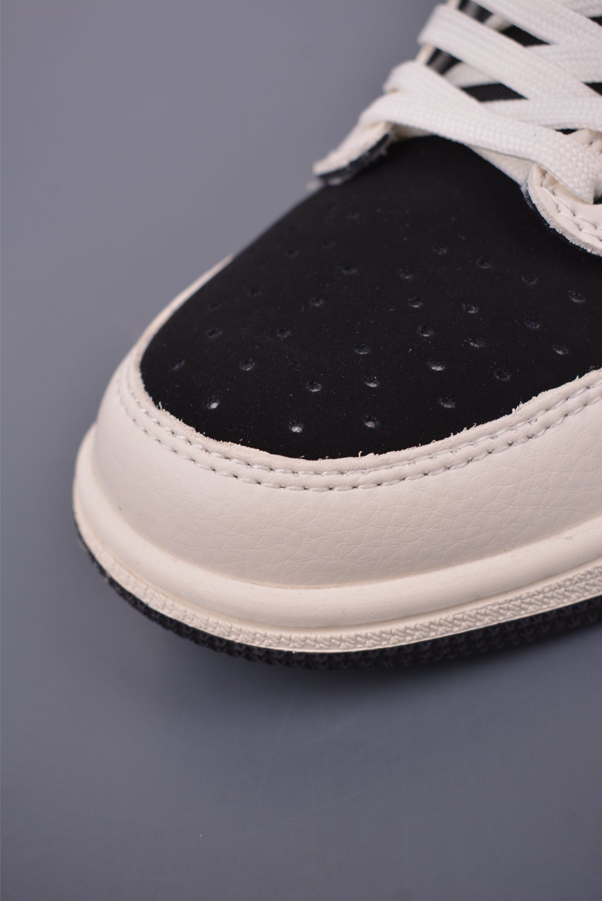 Fragment x Travis Scott x Nike Air Jordan 1 Low - Image 6