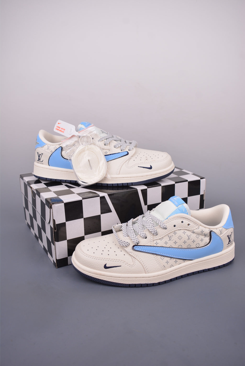 Fragment x Travis Scott x Nike Air Jordan 1 Low - Image 5