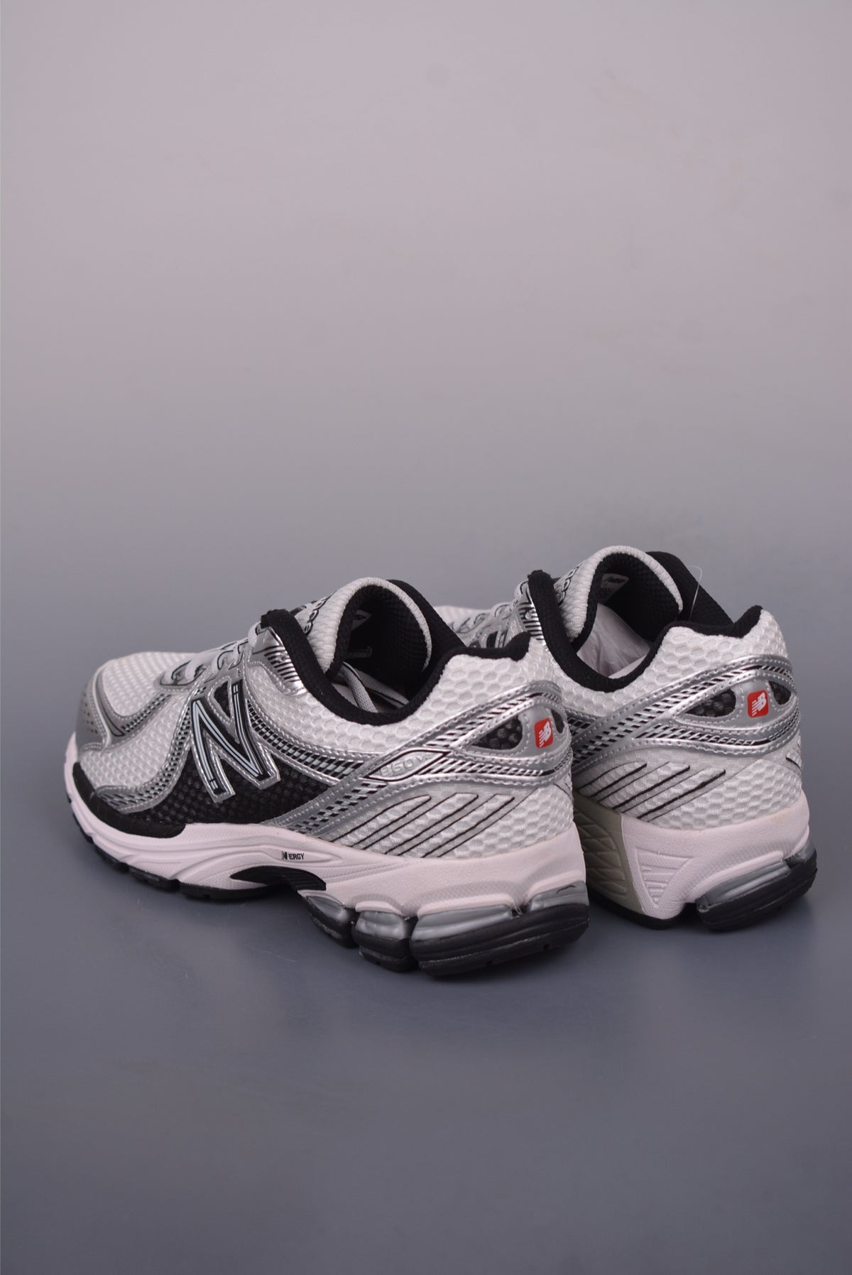 New Balance 180 220 - Image 2