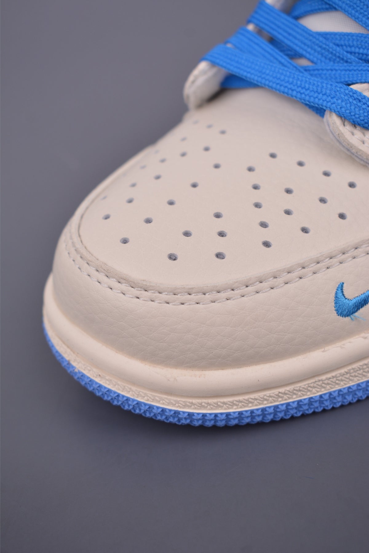 Fragment x Travis Scott x Nike Air Jordan 1 Low - Image 6