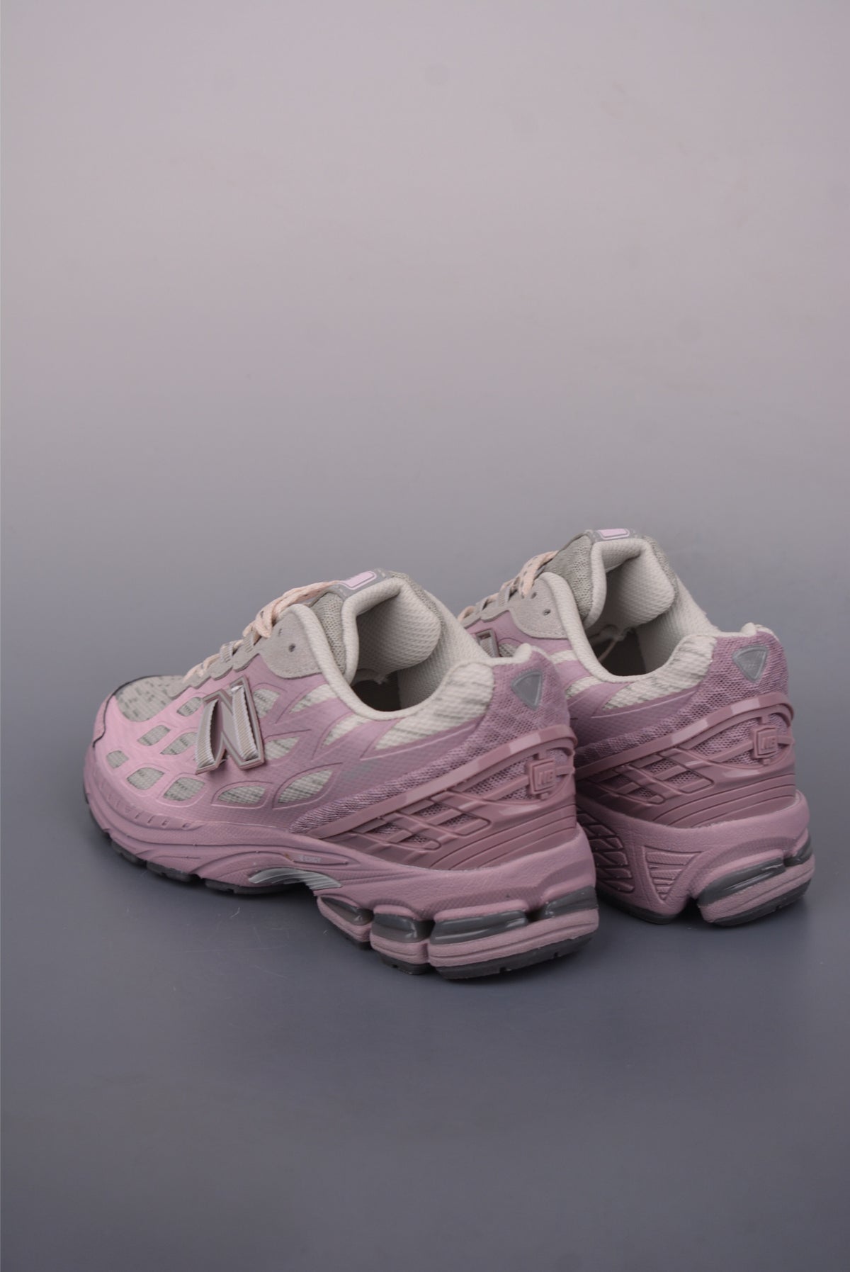 New Balance 190 240 - Image 2