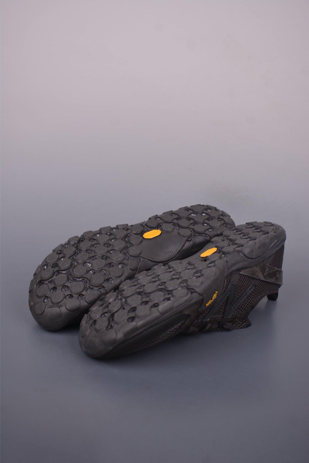 New Balance 220 MT10 - Image 3