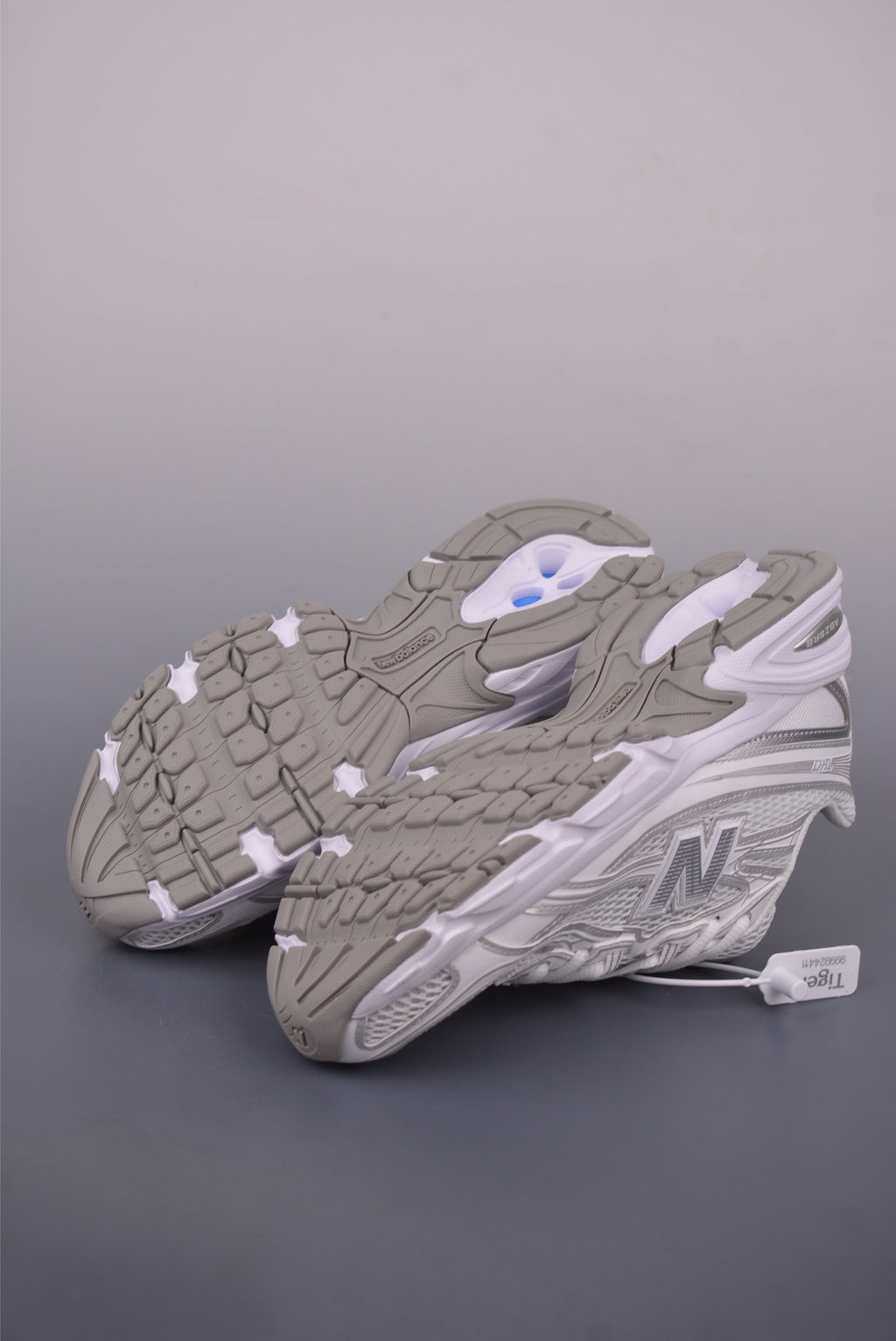 New Balance 180 220 - Image 3