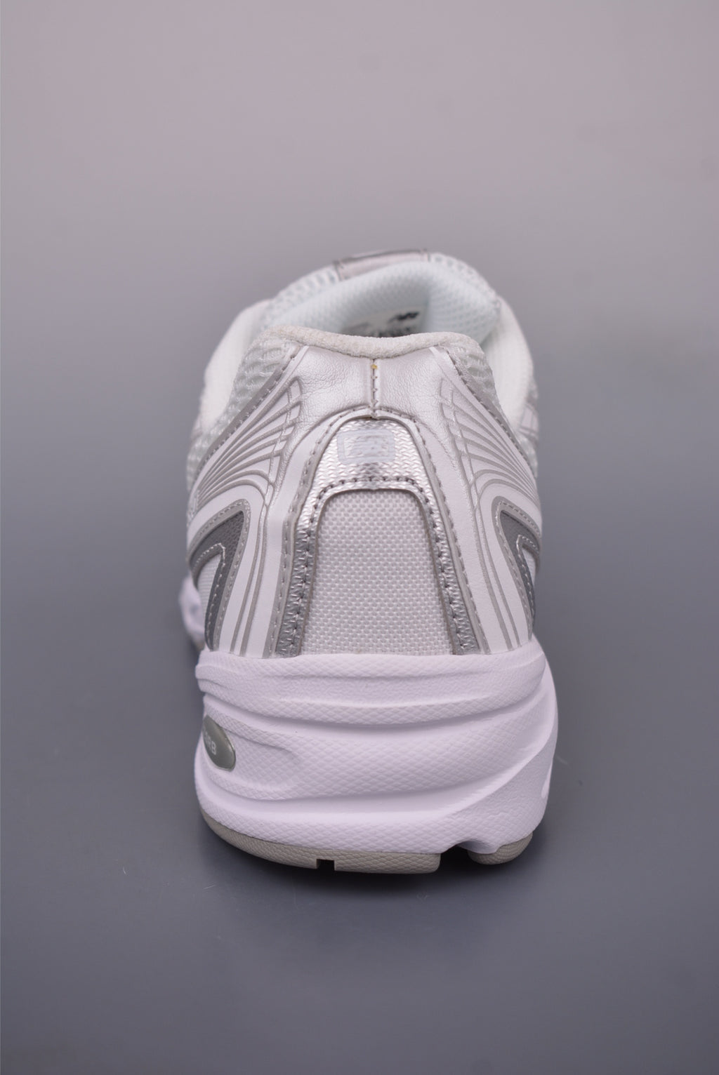 New Balance 180 220 - Image 4