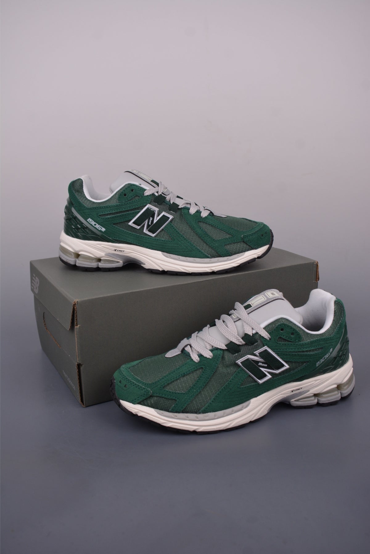 New Balance 190 240 - Image 5