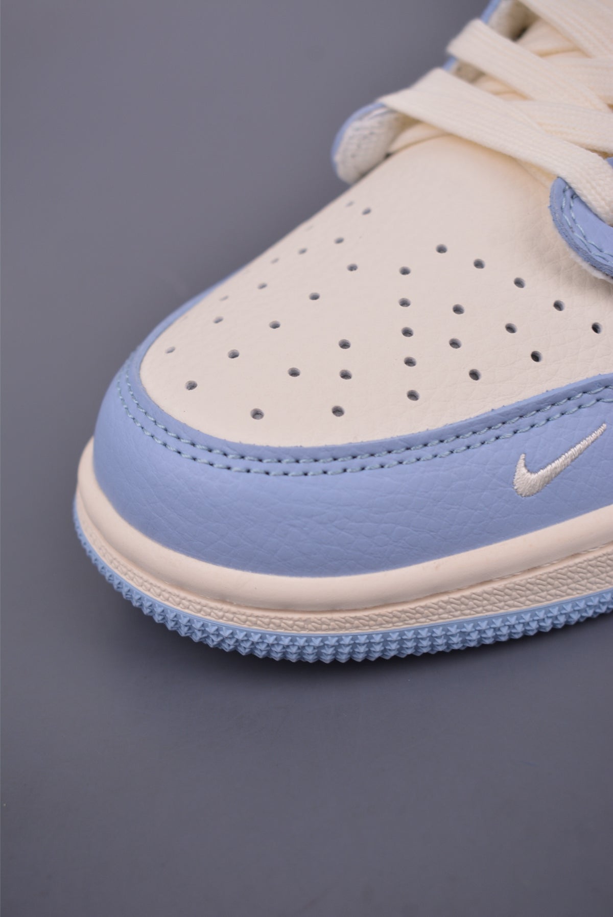 Fragment x Travis Scott x Nike Air Jordan 1 Low - Image 6