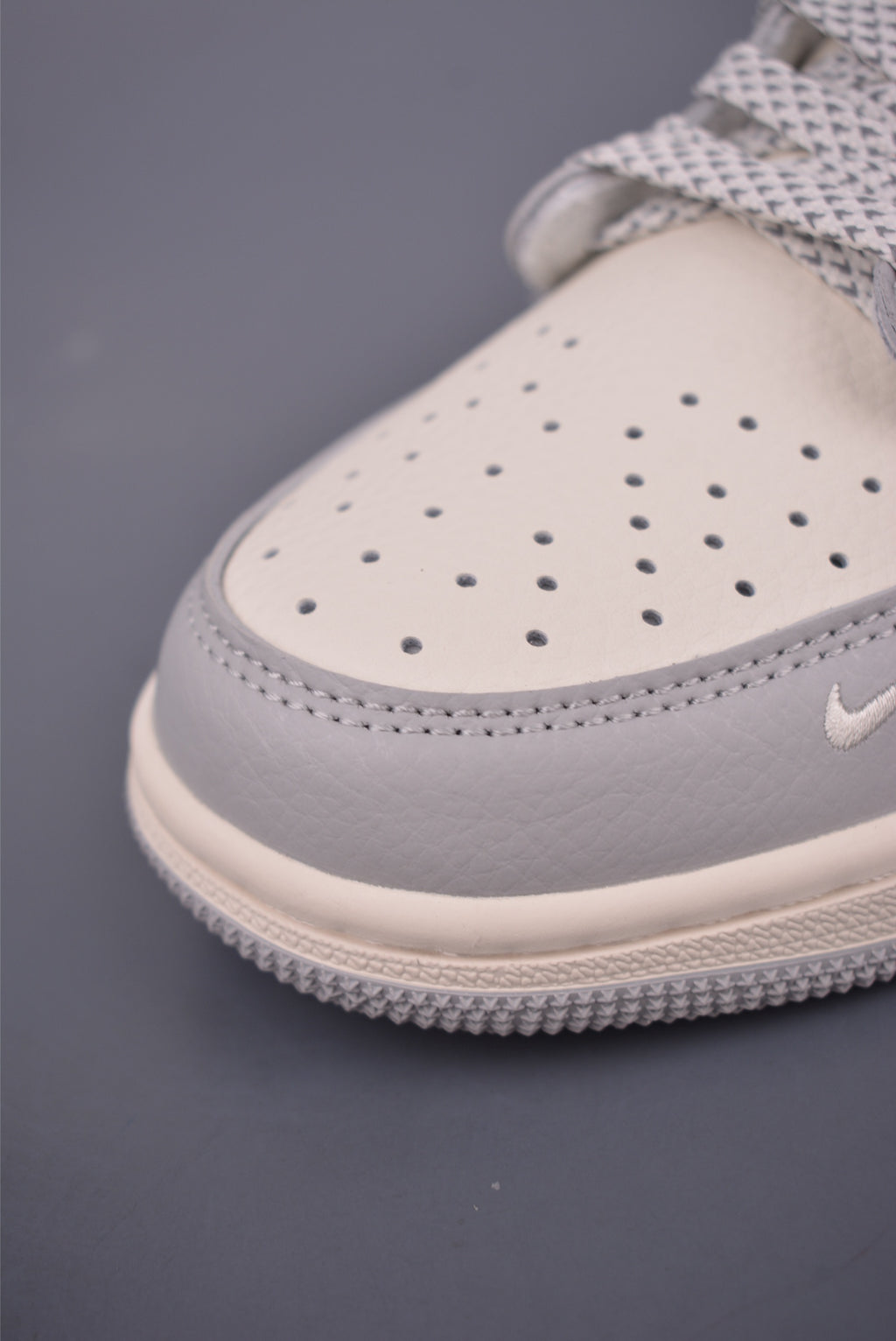 Fragment x Travis Scott x Nike Air Jordan 1 Low - Image 6