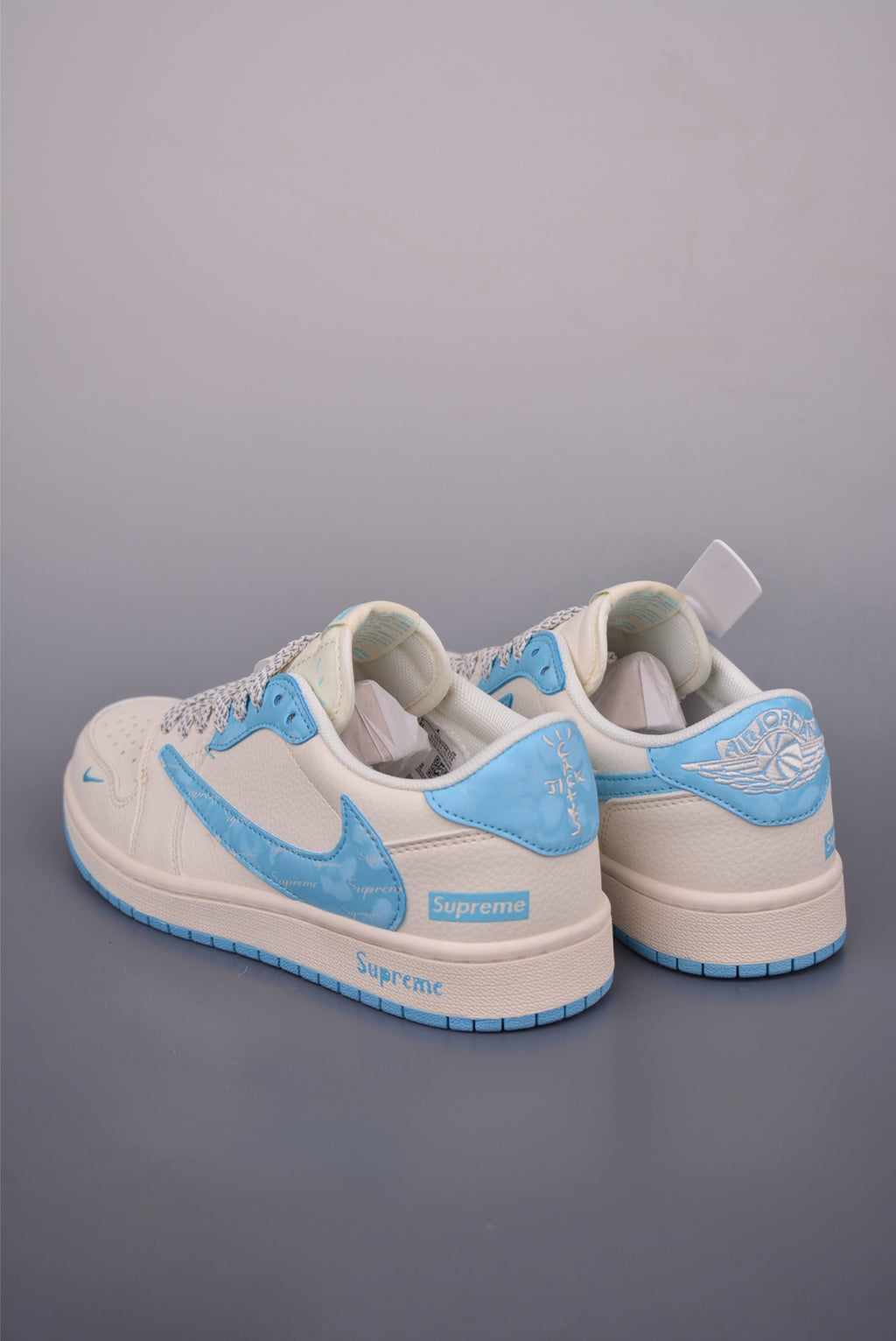 Fragment x Travis Scott x Nike Air Jordan 1 Low - Image 2