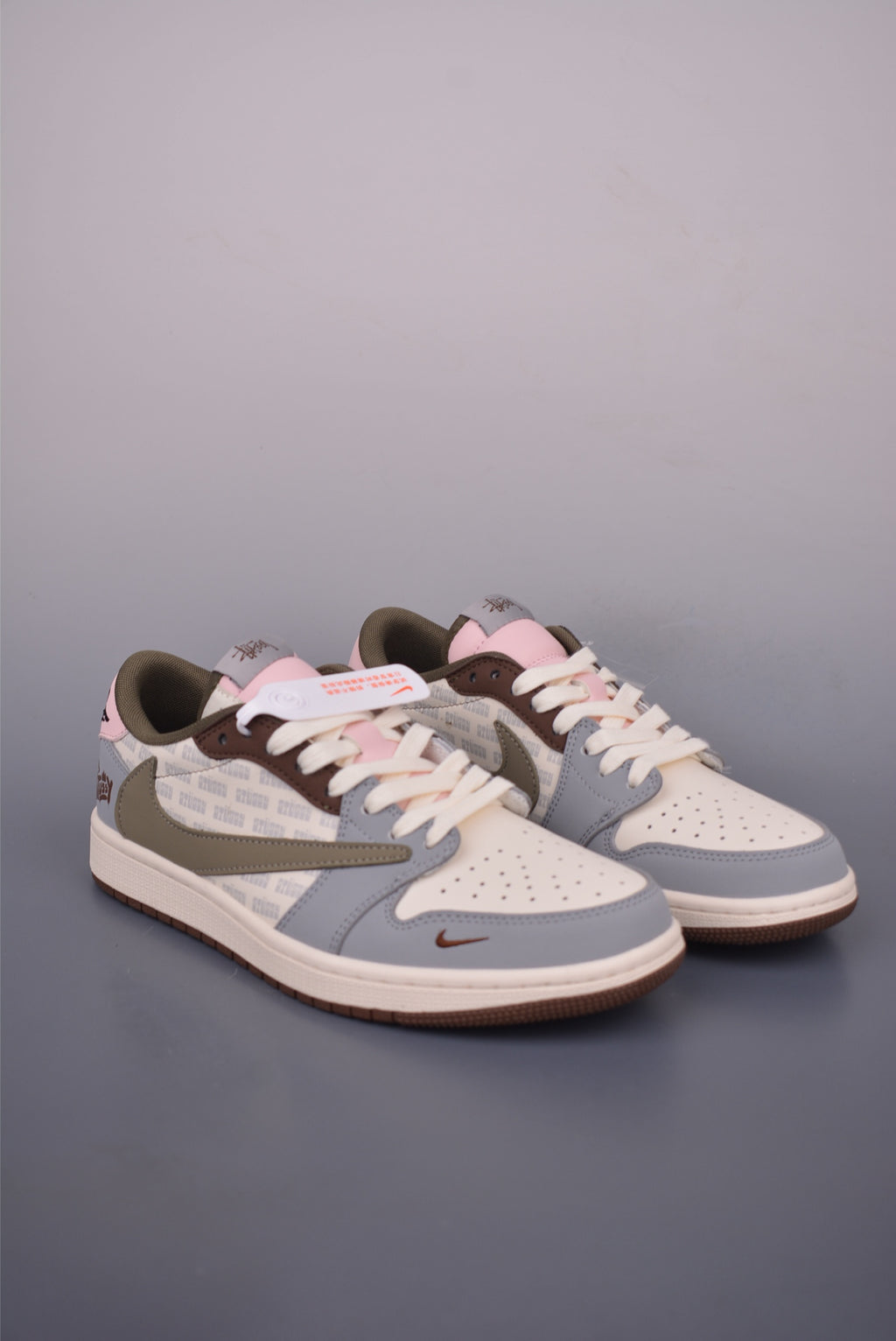 Fragment x Travis Scott x Nike Air Jordan 1 Low - Image 1