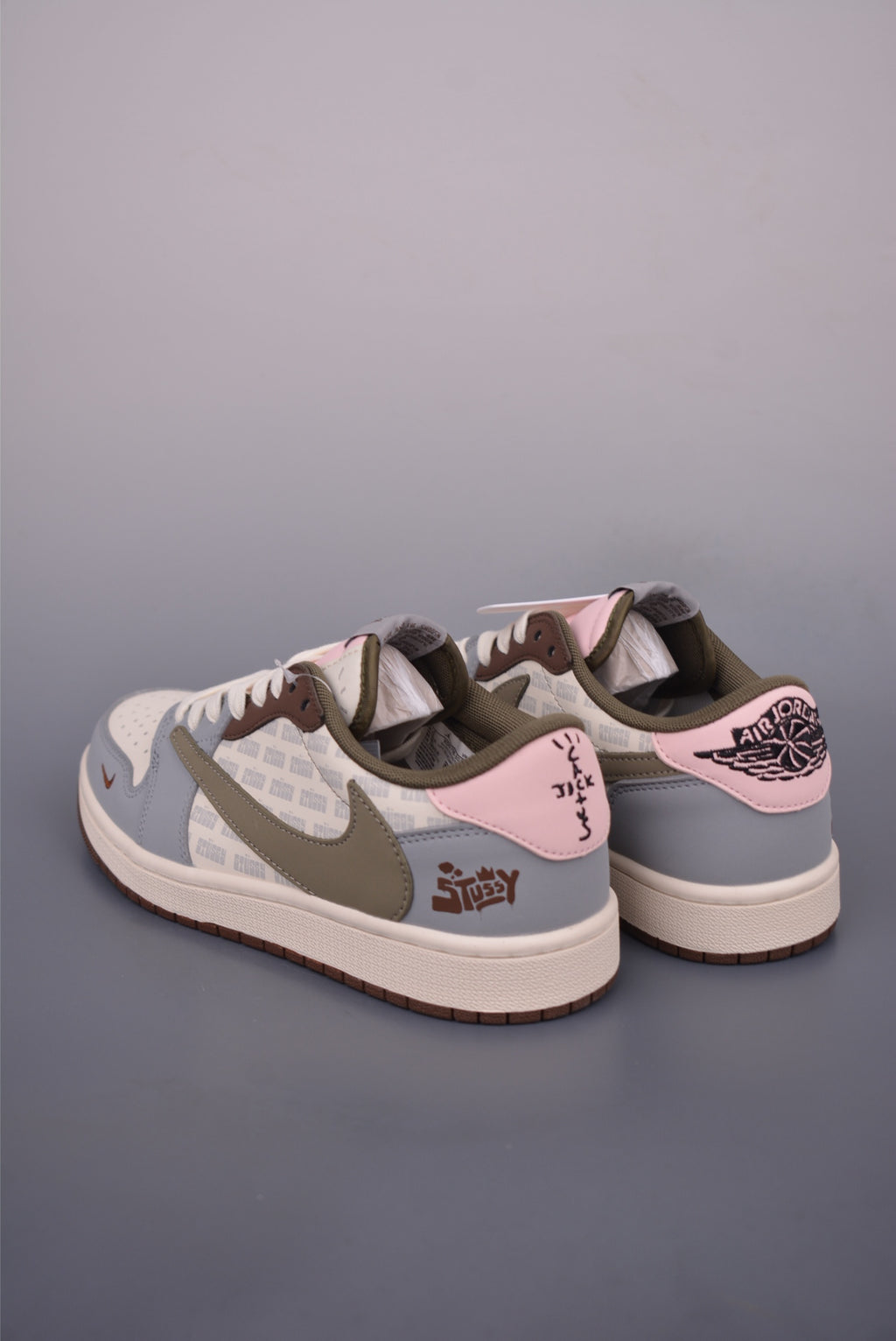 Fragment x Travis Scott x Nike Air Jordan 1 Low - Image 2