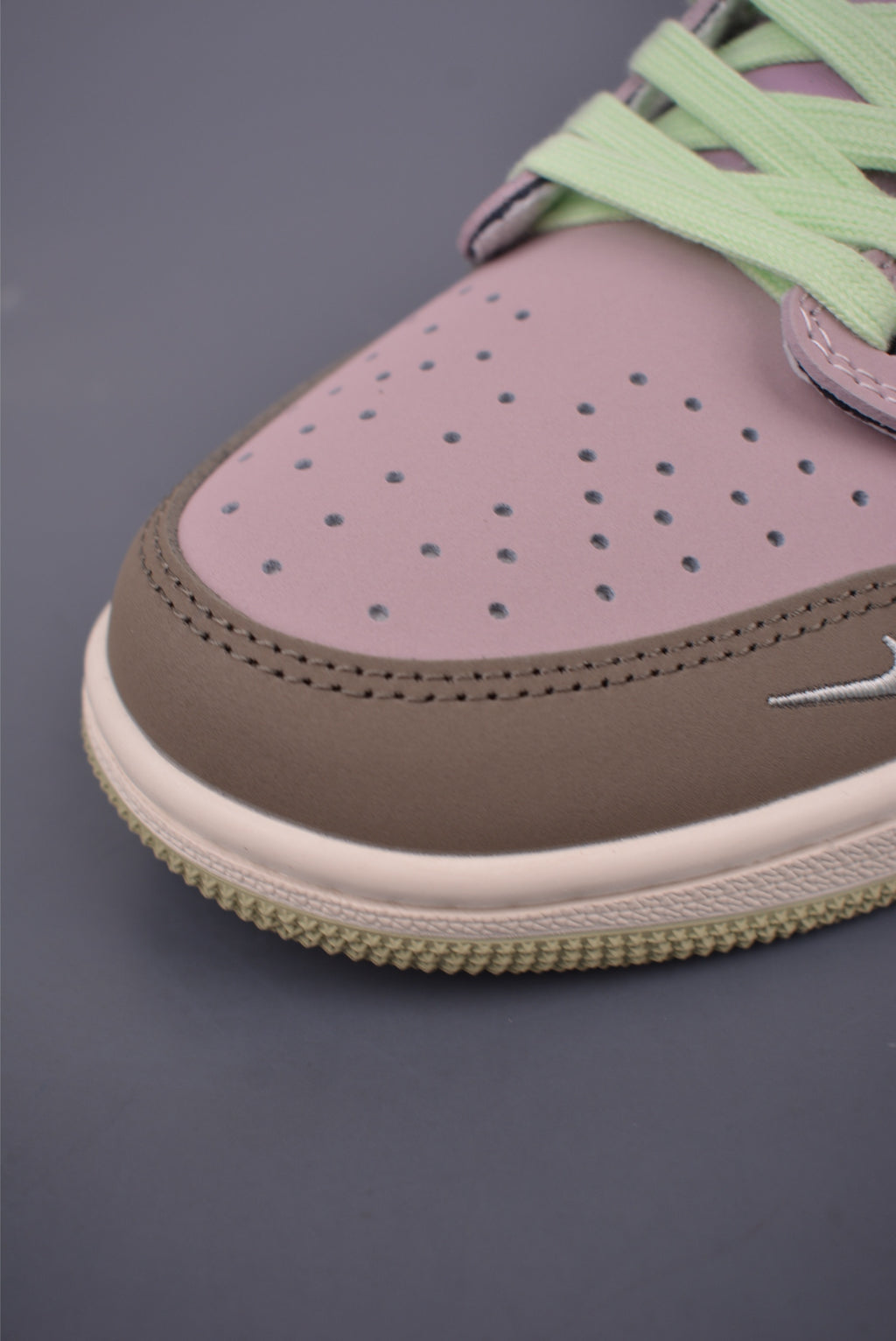 Fragment x Travis Scott x Nike Air Jordan 1 Low - Image 6