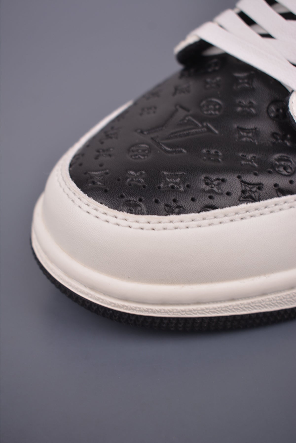 Nike Air Jordan Sneakers - Image 6