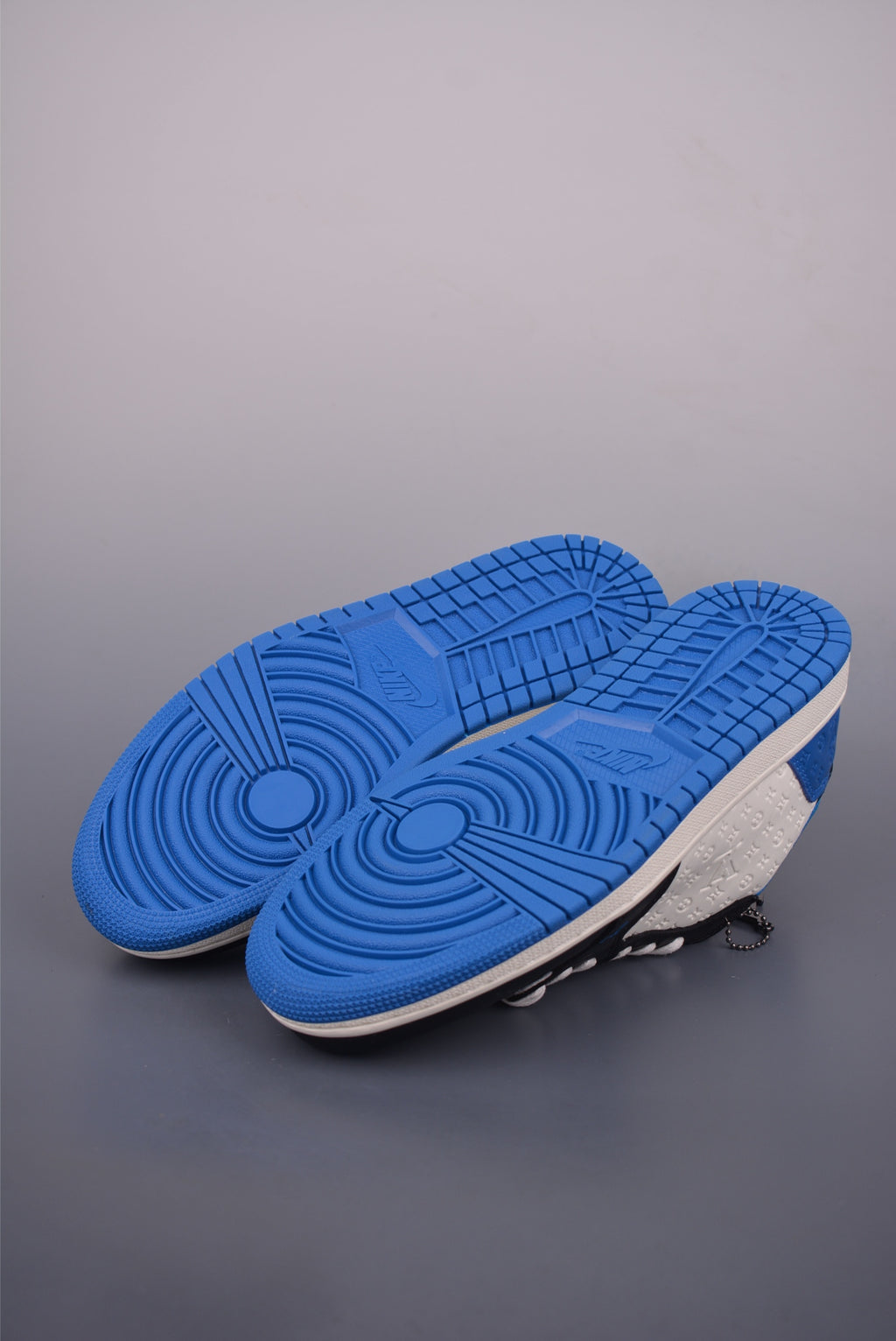 Nike Air Jordan Sneakers - Image 3