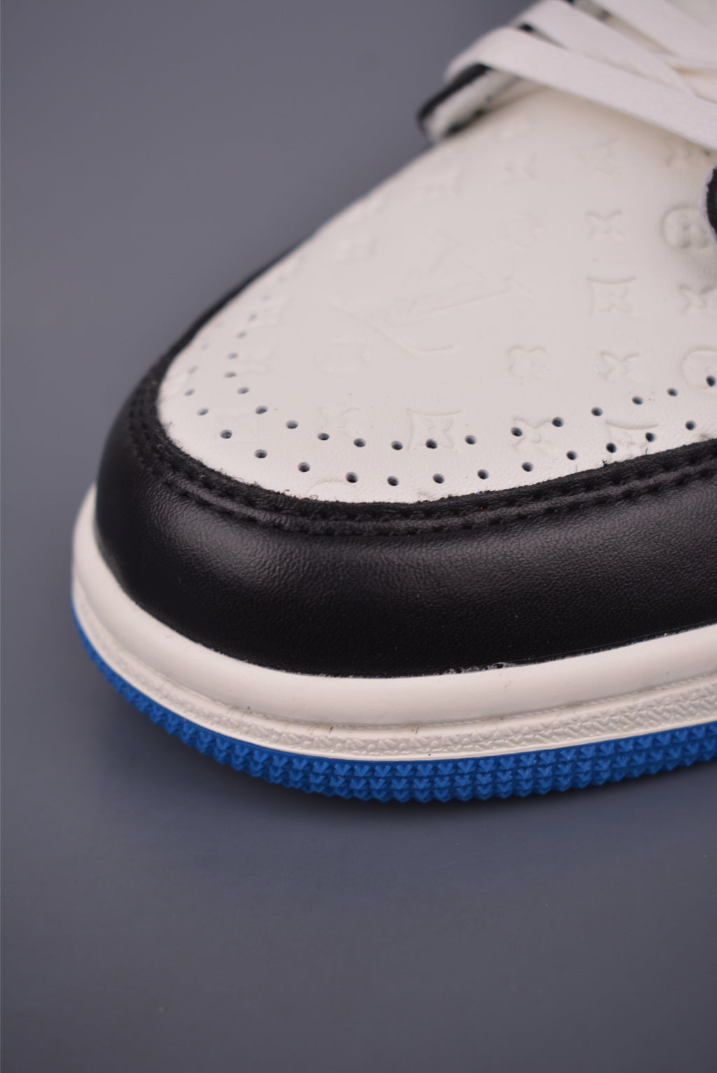 Nike Air Jordan Sneakers - Image 6