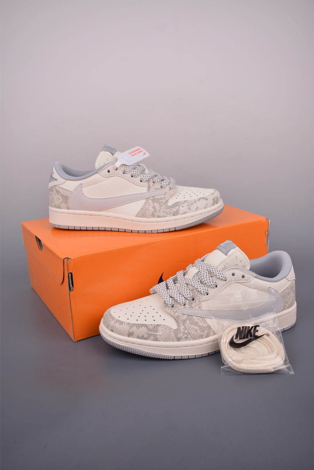 Fragment x Travis Scott x Nike Air Jordan 1 Low - Image 5