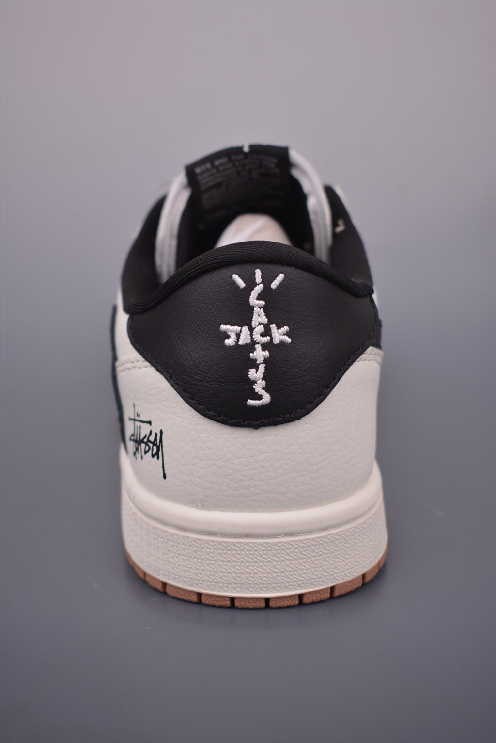 Fragment x Travis Scott x Nike Air Jordan 1 Low - Image 4