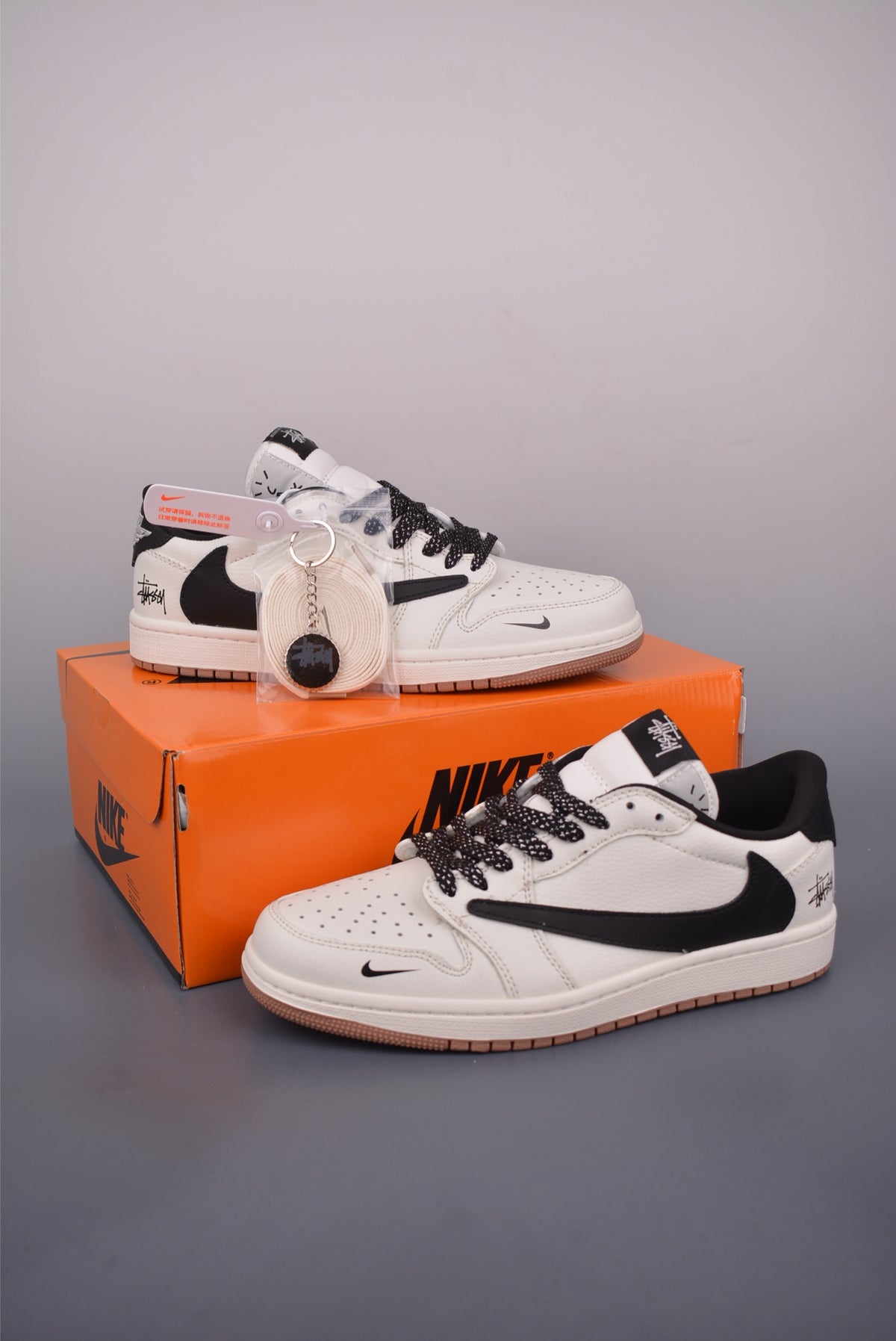 Fragment x Travis Scott x Nike Air Jordan 1 Low - Image 4