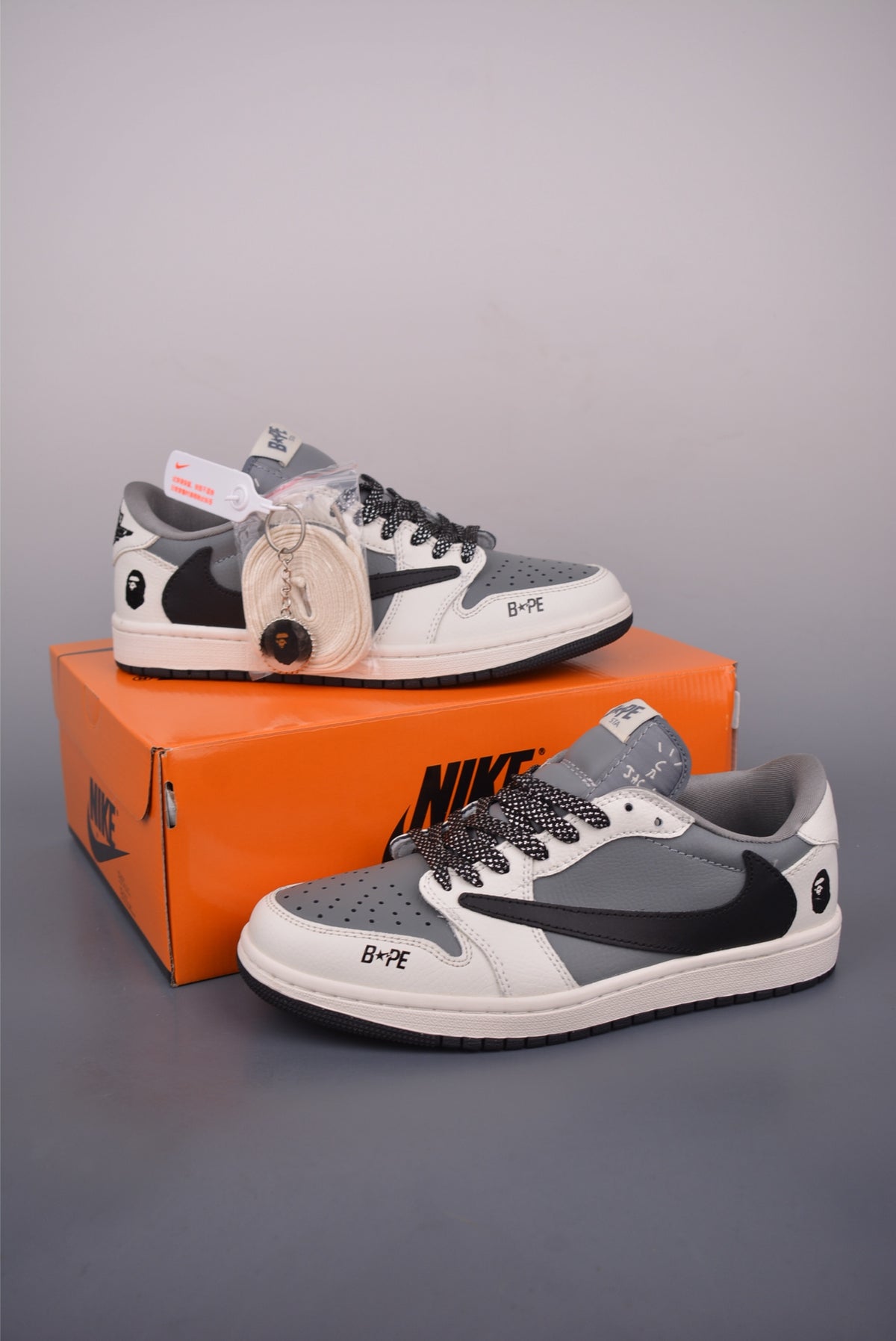 Fragment x Travis Scott x Nike Air Jordan 1 Low - Image 2