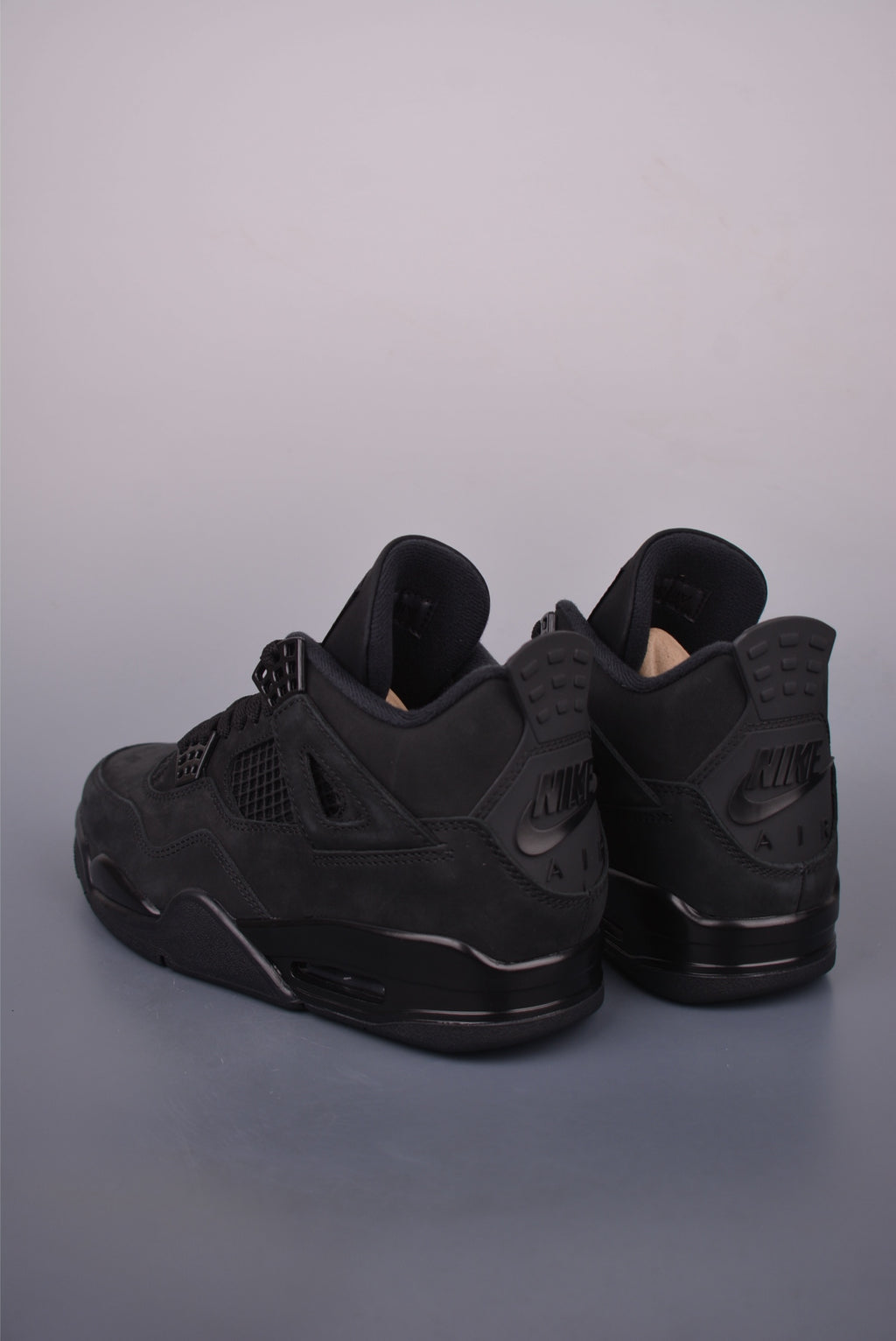 Nike Air Jordan 4 Retro - Image 2