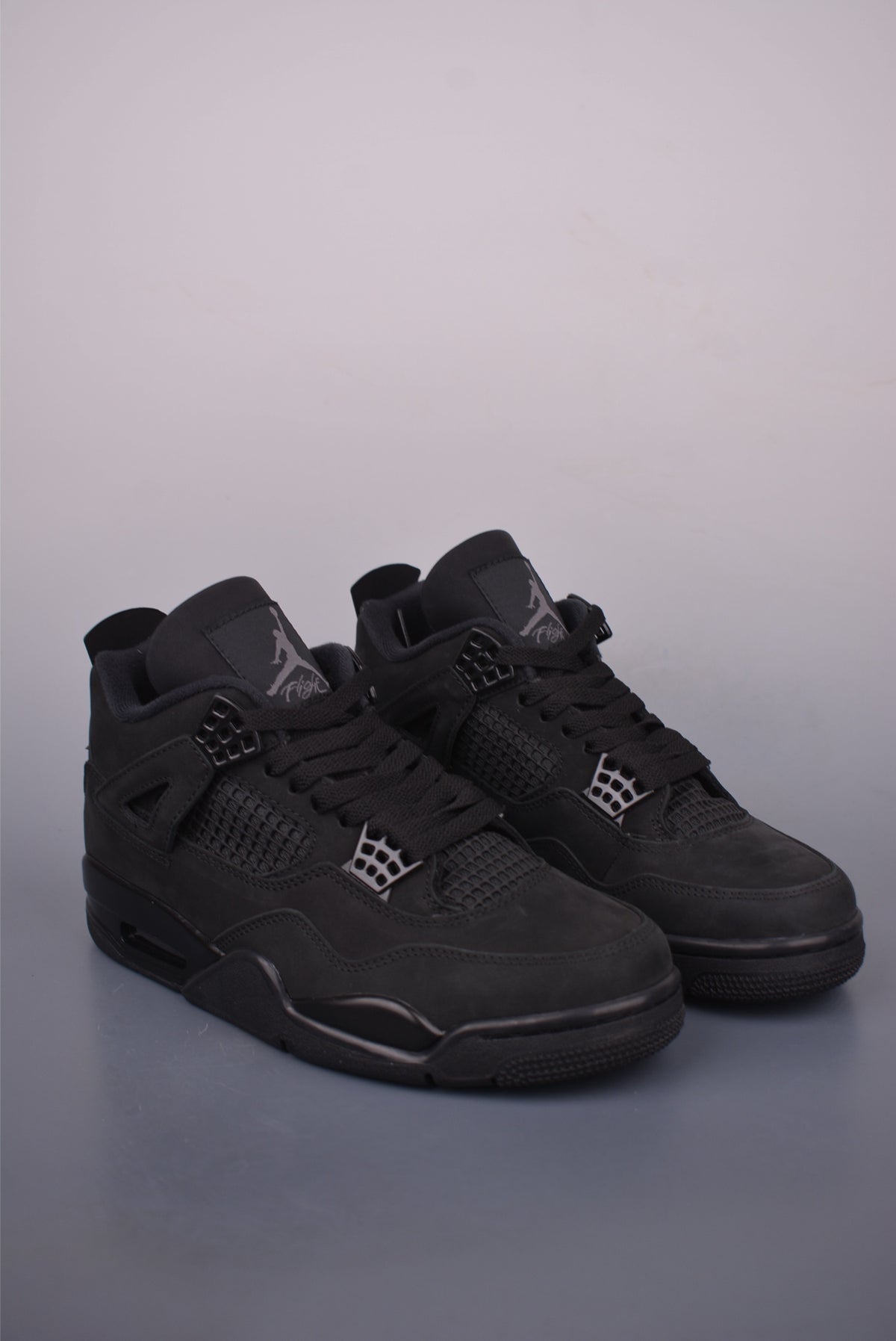 Nike Air Jordan 4 Retro - Image 1
