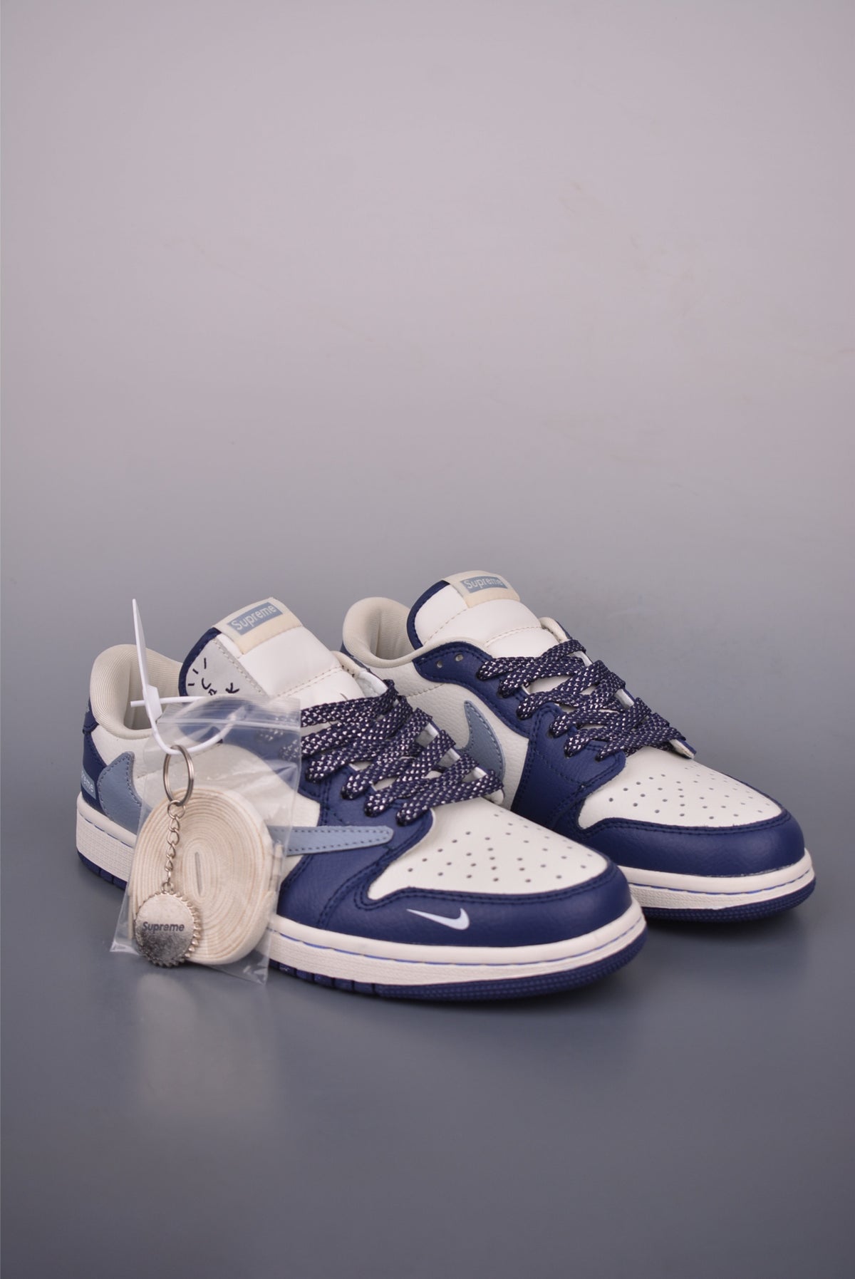Fragment x Travis Scott x Nike Air Jordan 1 Low - Image 1