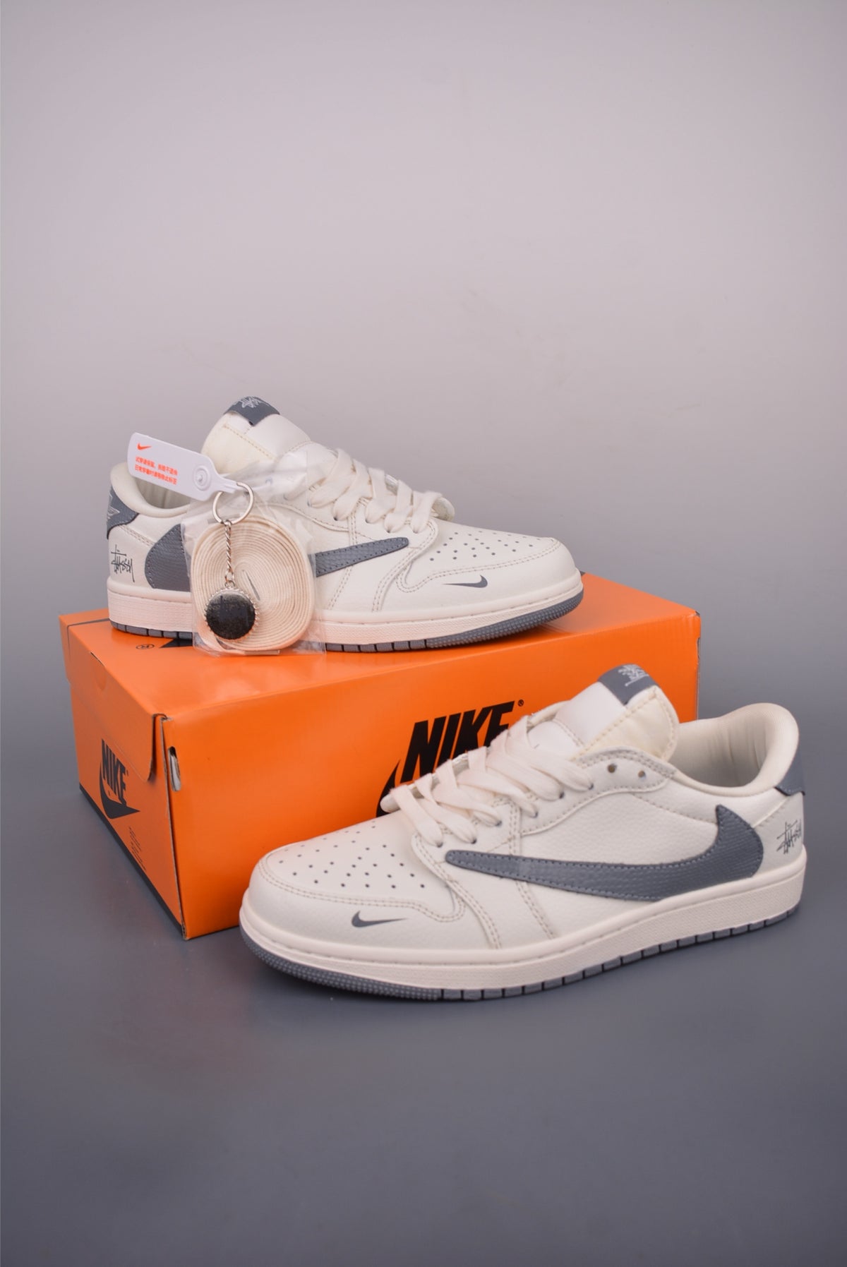 Fragment x Travis Scott x Nike Air Jordan 1 Low - Image 5