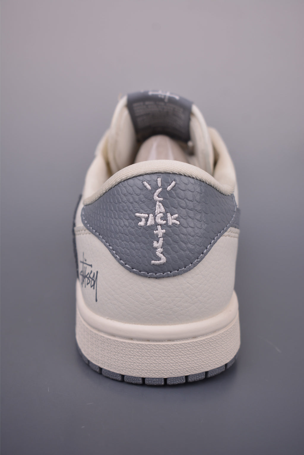 Fragment x Travis Scott x Nike Air Jordan 1 Low - Image 4