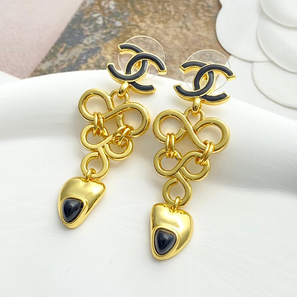 CHANEL Double-C Vintage Pendant Necklace