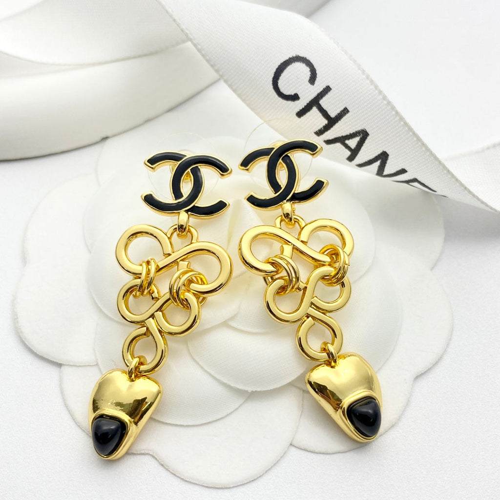CHANEL Double-C Vintage Pendant Necklace