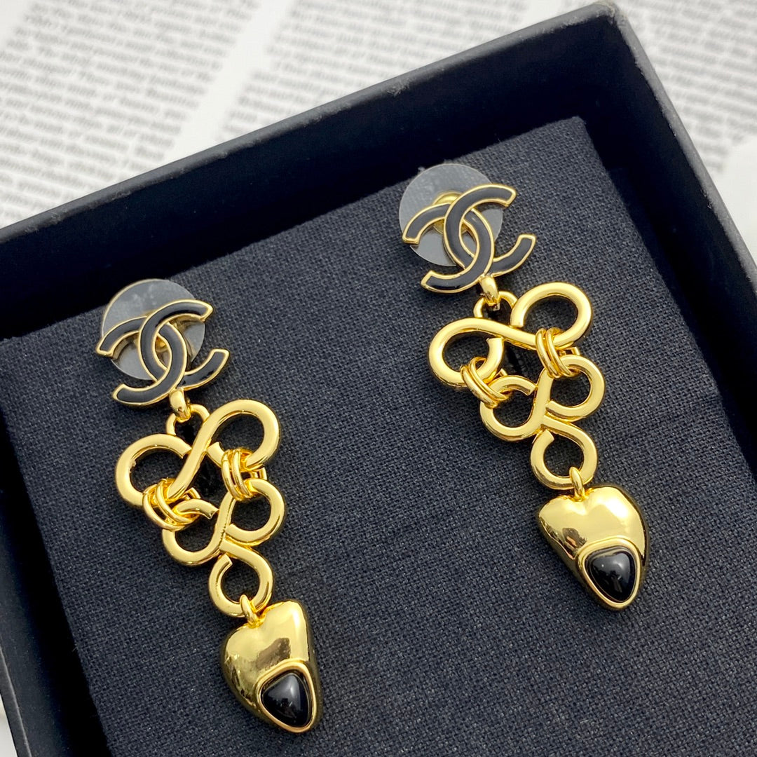 CHANEL Double-C Vintage Pendant Necklace