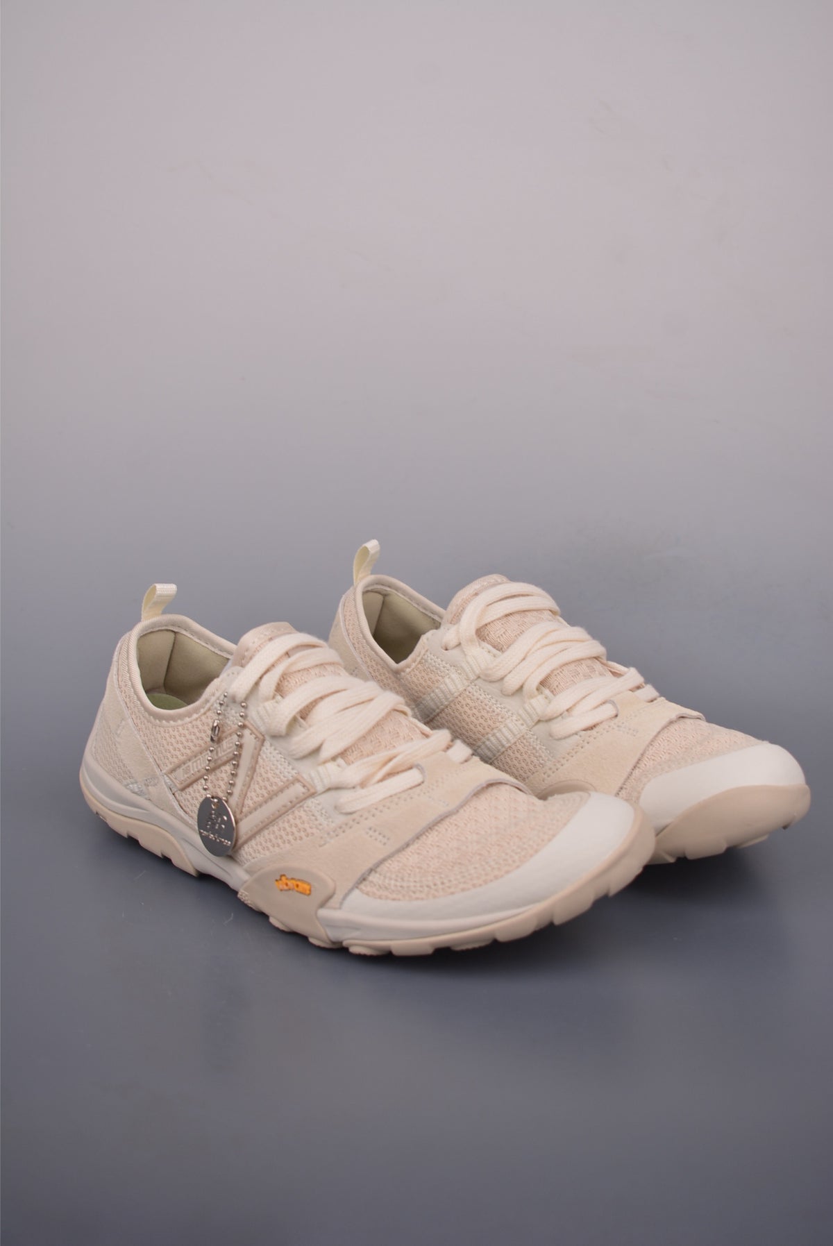 New Balance 220 MT10 - Image 1