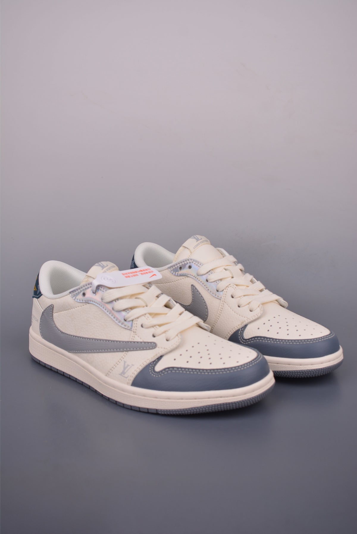 Fragment x Travis Scott x Nike Air Jordan 1 Low - Image 1