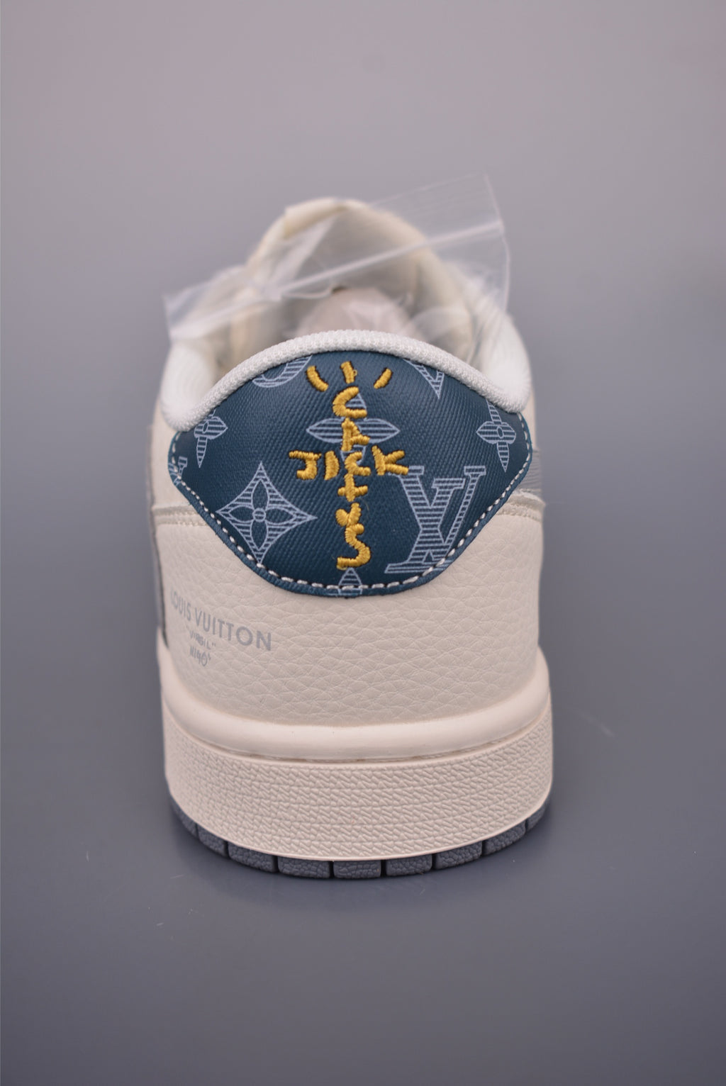 Fragment x Travis Scott x Nike Air Jordan 1 Low - Image 4