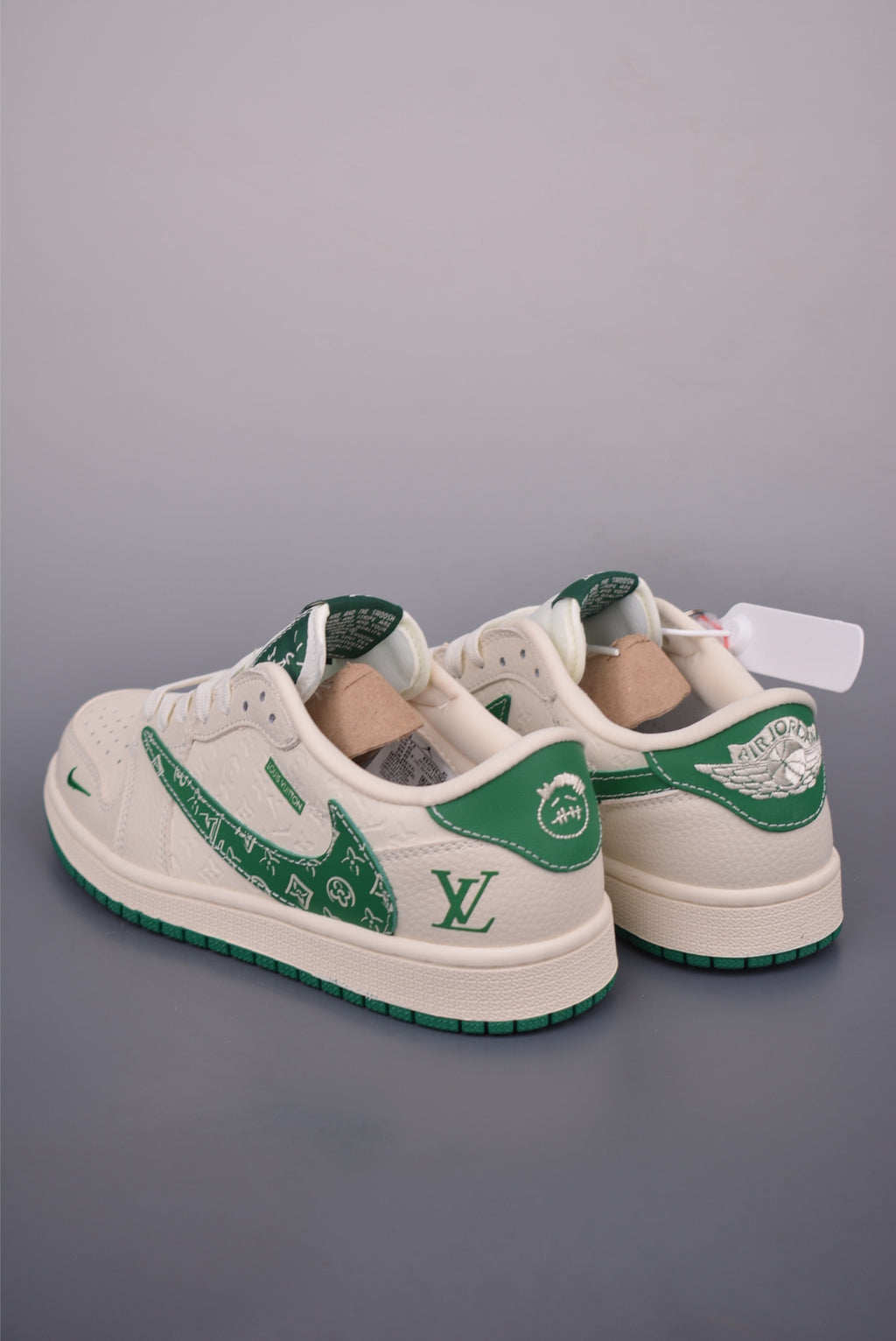 Fragment x Travis Scott x Nike Air Jordan 1 Low - Image 2