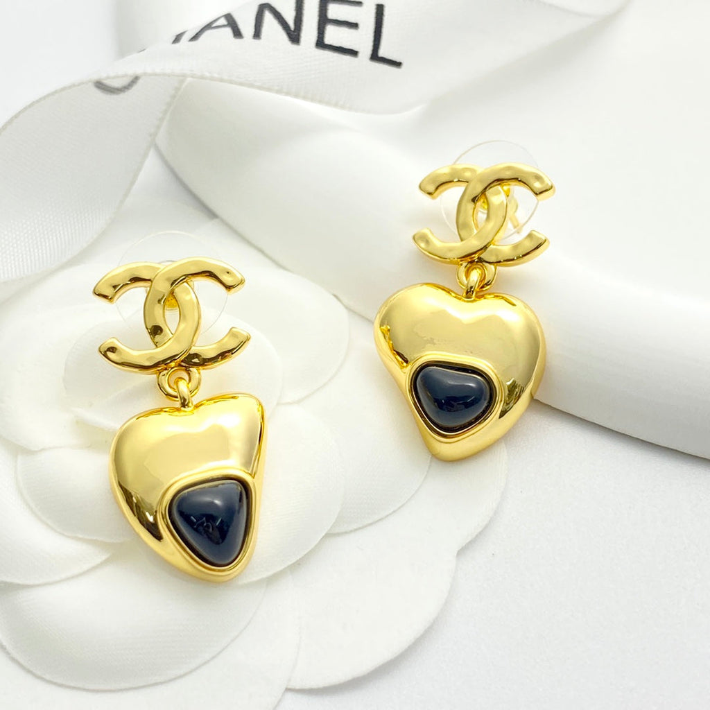 CHANEL Vintage Pendant Necklace