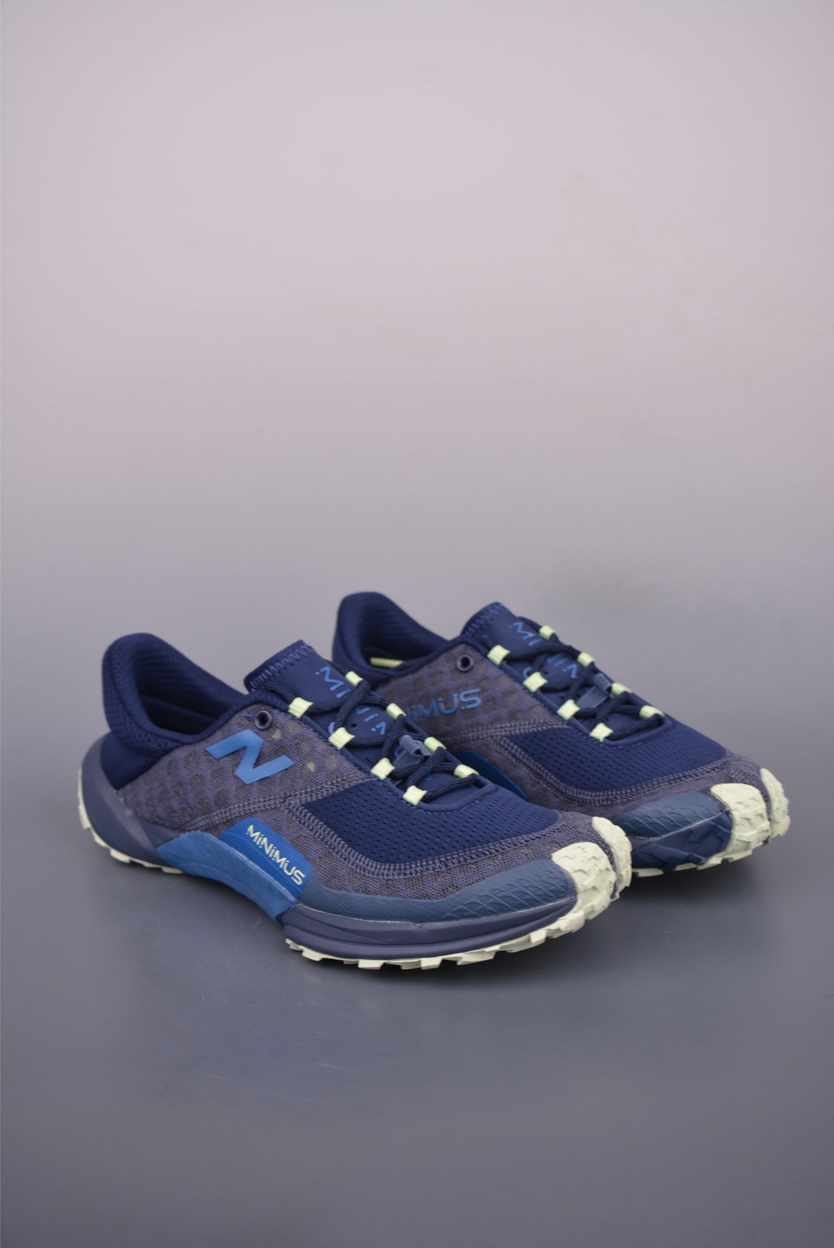 New Balance Minimus - Image 1