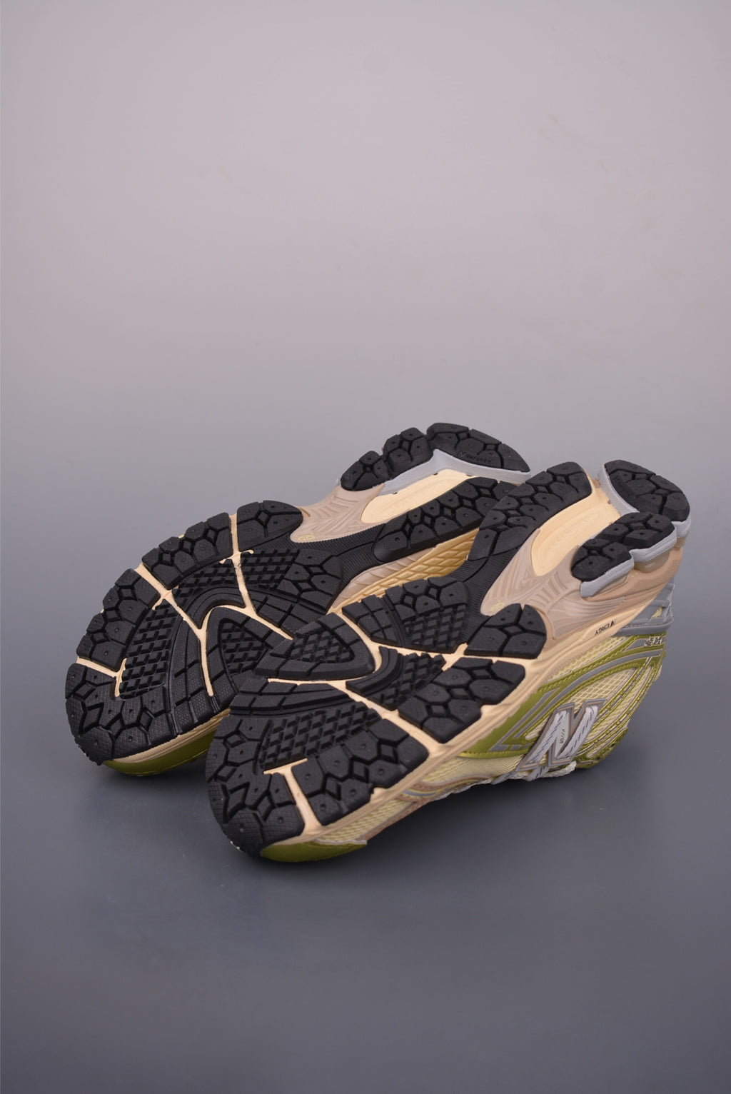New Balance 190 240 - Image 3