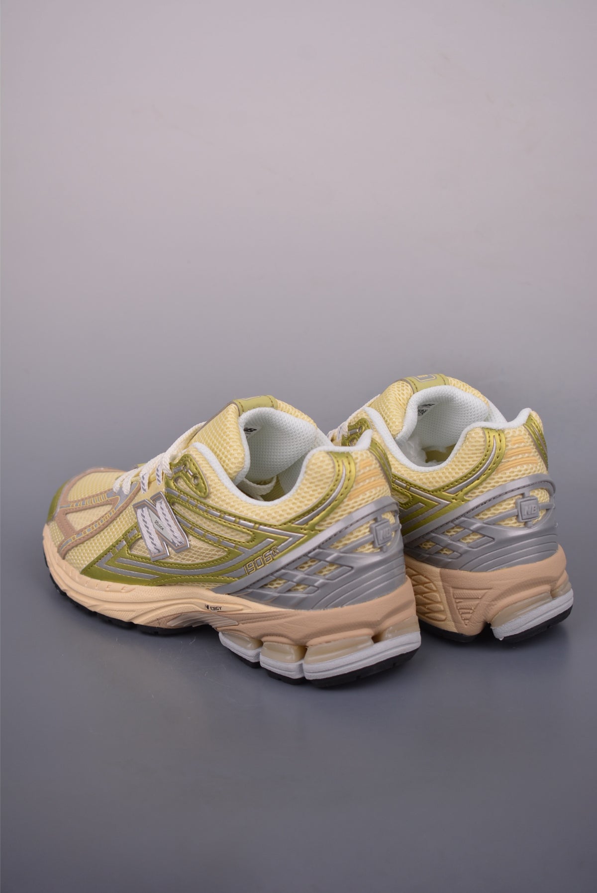 New Balance 190 240 - Image 2