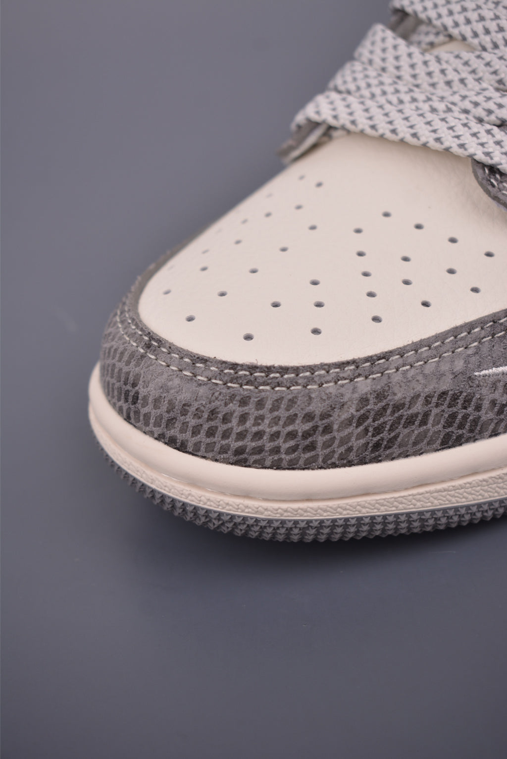Fragment x Travis Scott x Nike Air Jordan 1 Low - Image 6