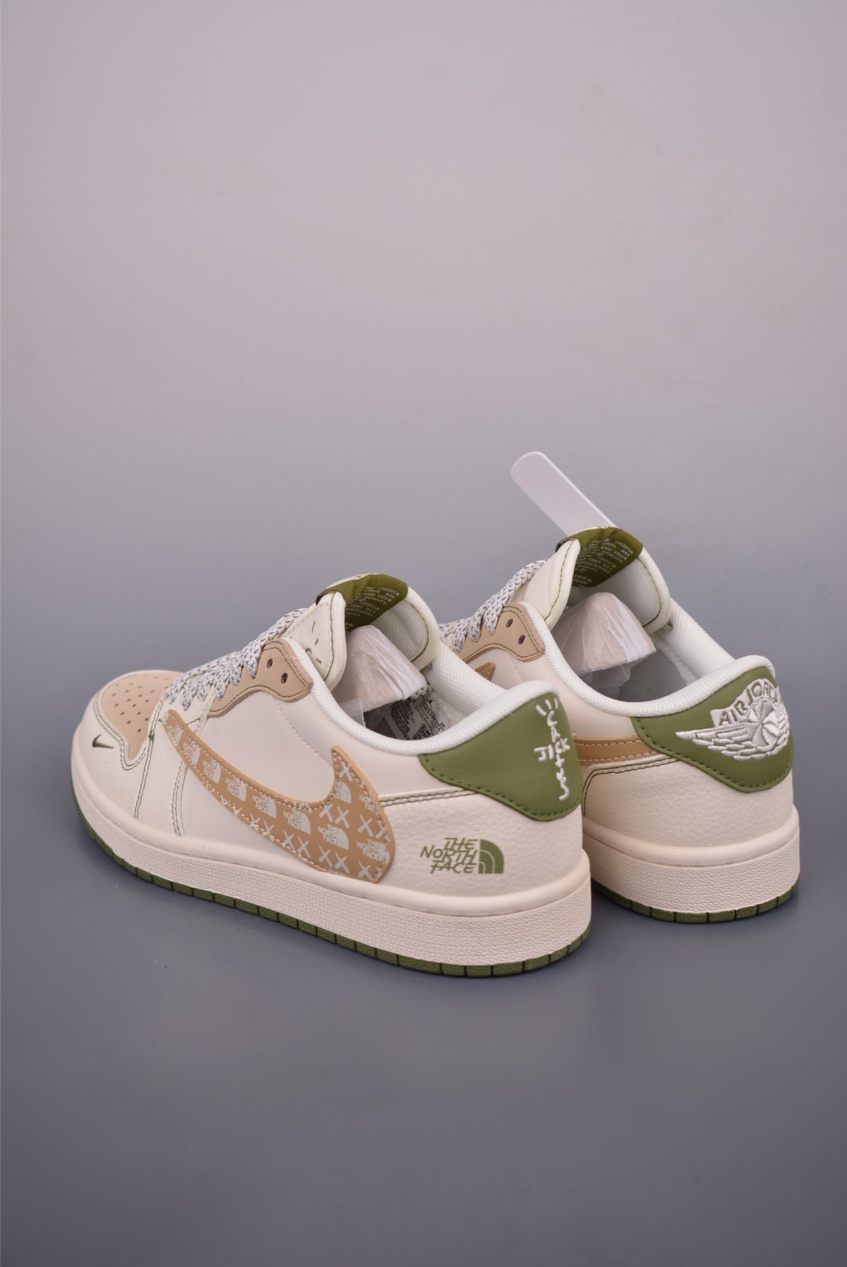 Fragment x Travis Scott x Nike Air Jordan 1 Low - Image 2