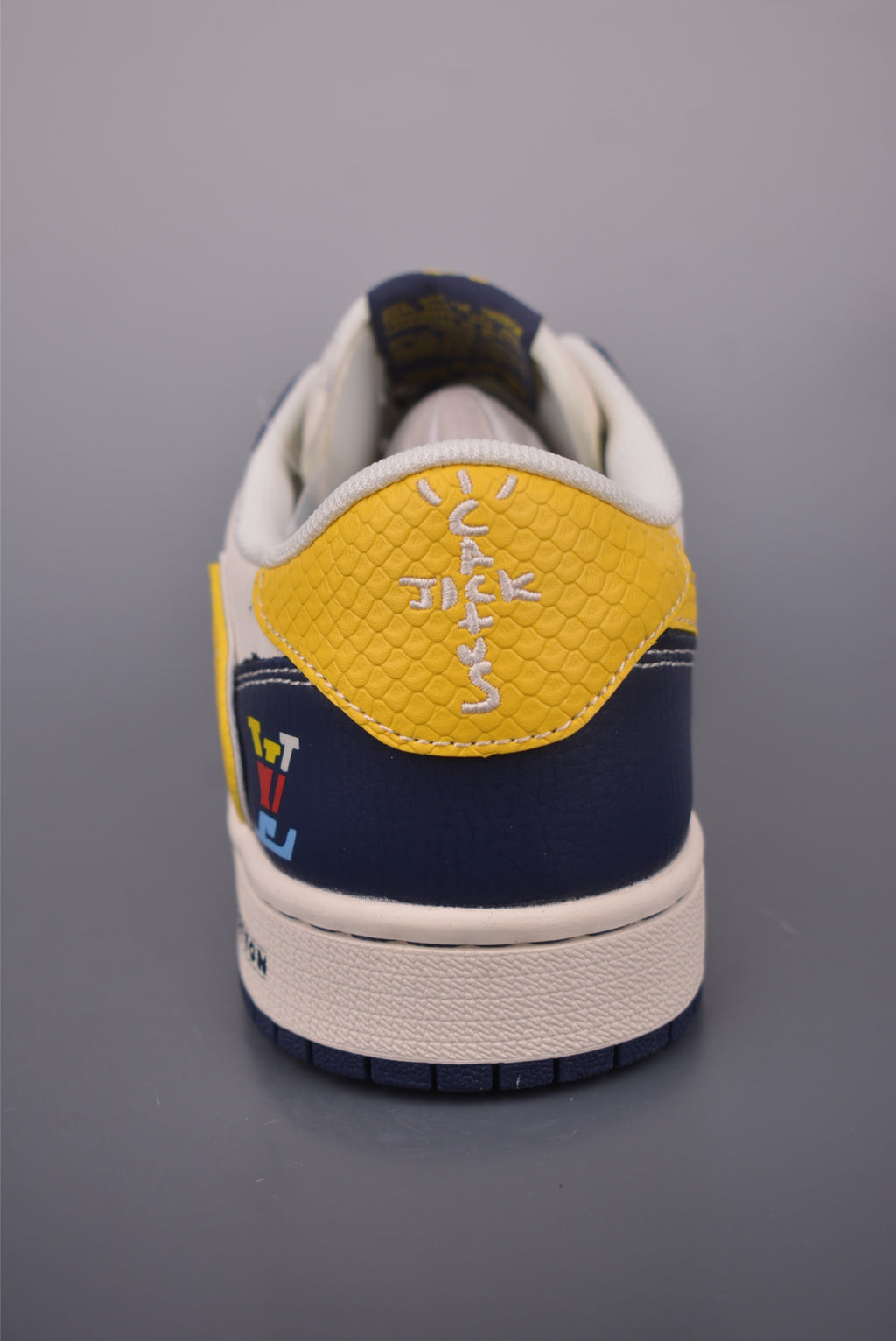 Fragment x Travis Scott x Nike Air Jordan 1 Low - Image 4
