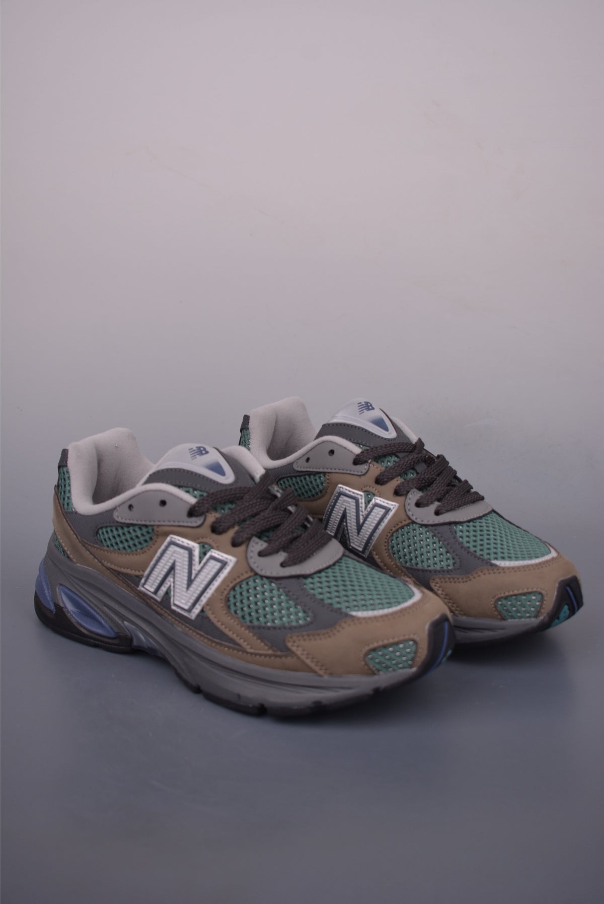 New Balance 220 2010 - Image 1