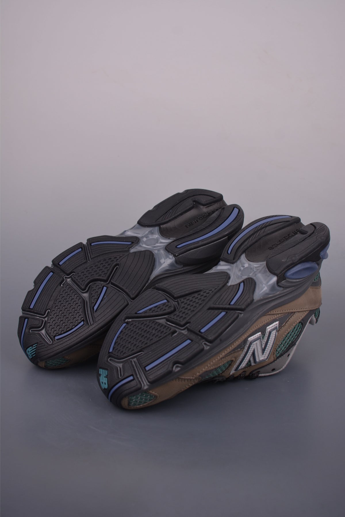 New Balance 220 2010 - Image 3