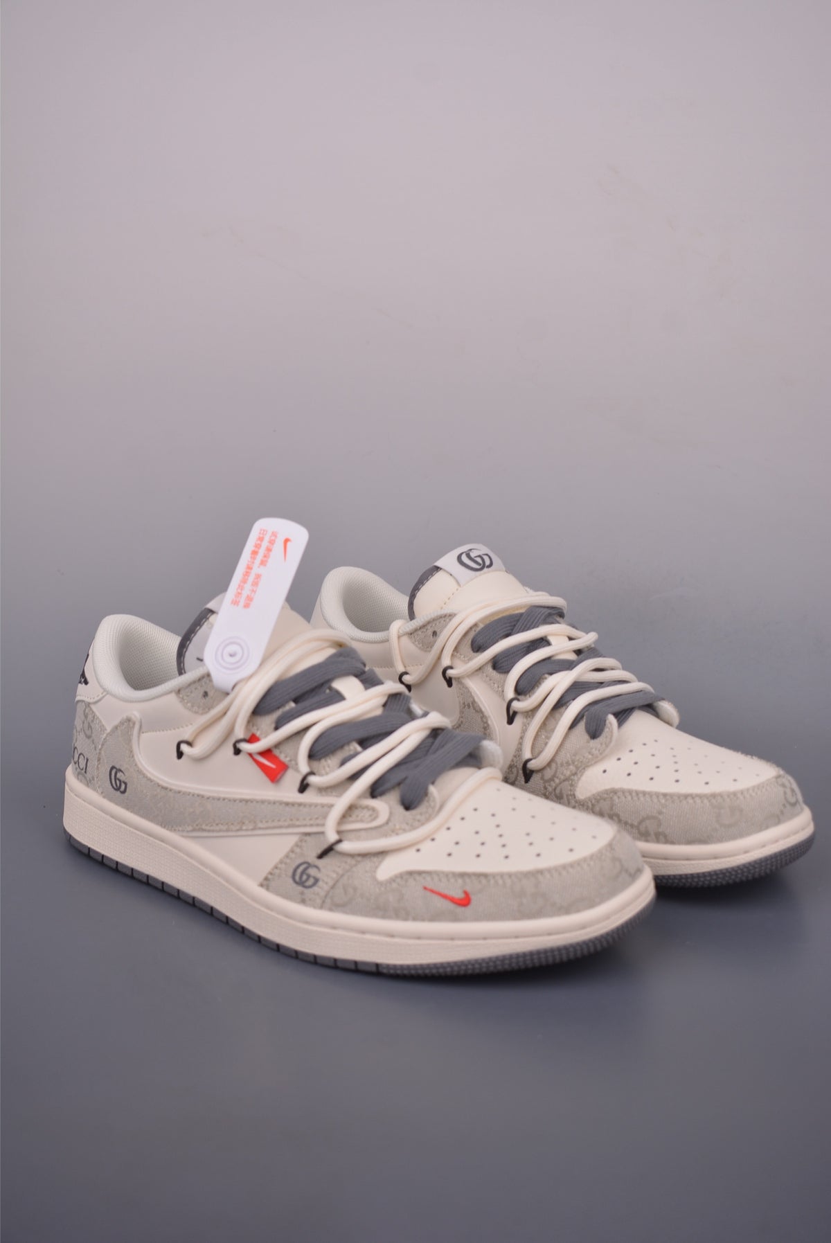 Fragment x Travis Scott x Nike Air Jordan 1 Low - Image 1