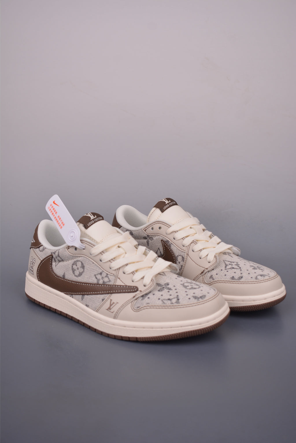 Fragment x Travis Scott x Nike Air Jordan 1 Low - Image 1