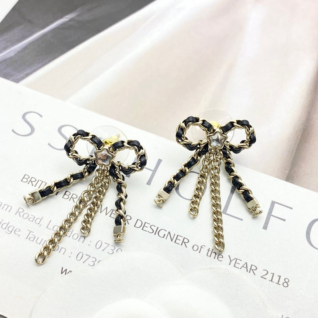 CHANEL Bow Tassel Pendant Necklace